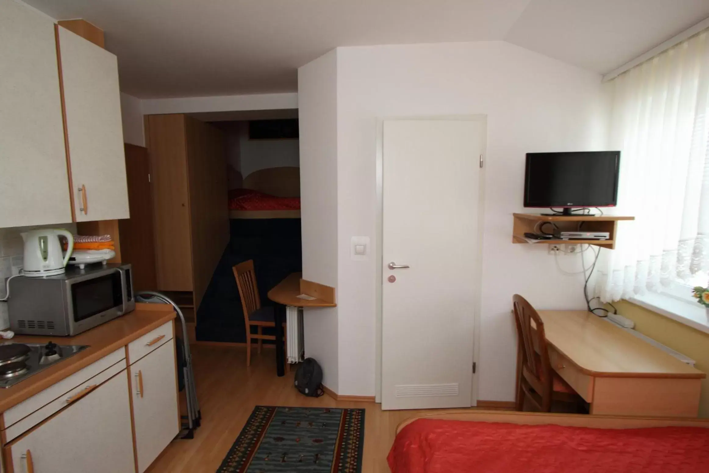 Studio with Balcony in Rooms & Apartments Jana Studio with Balcony in Rooms & Apartments Jana