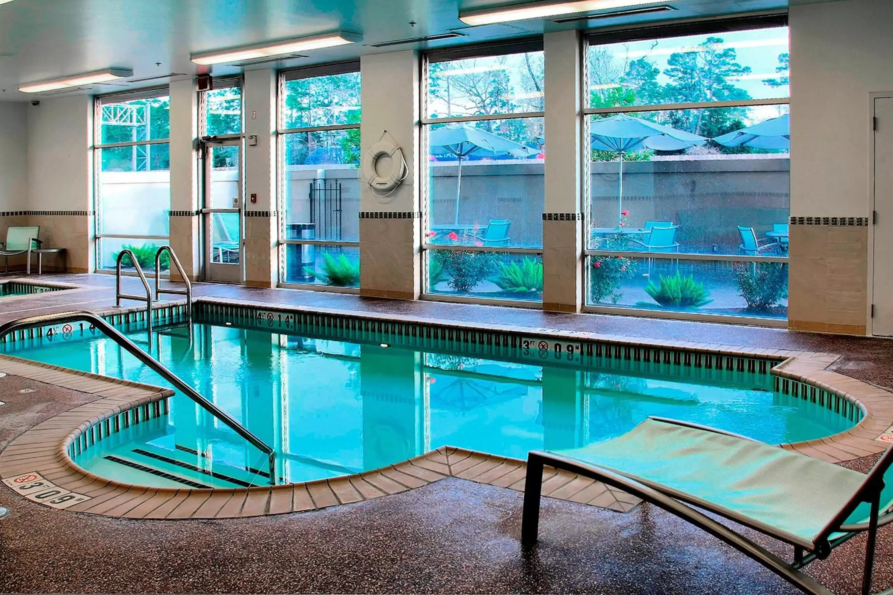 Swimming Pool in SpringHill Suites by Marriott Lake Charles