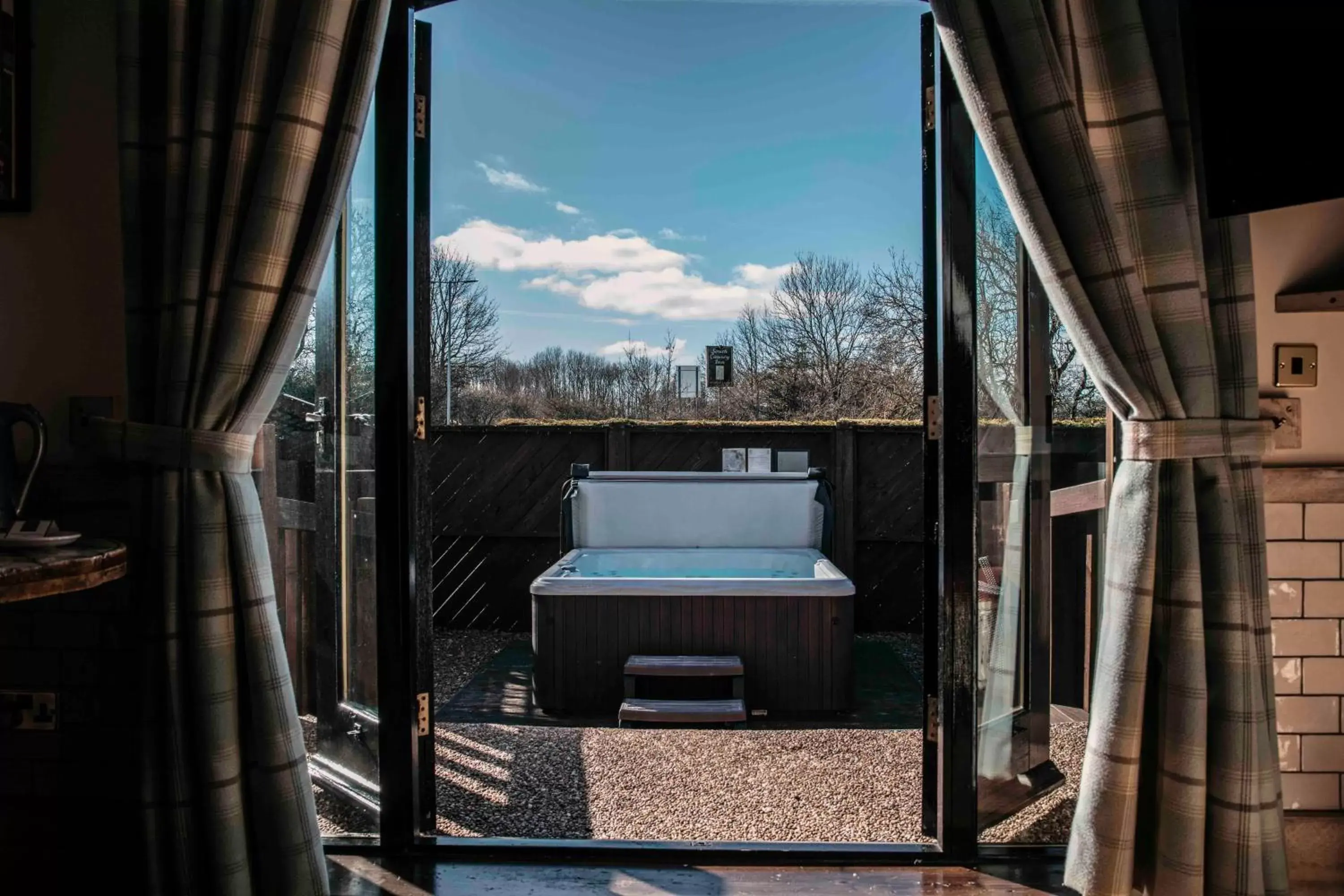 Hot Tub in South Causey Inn