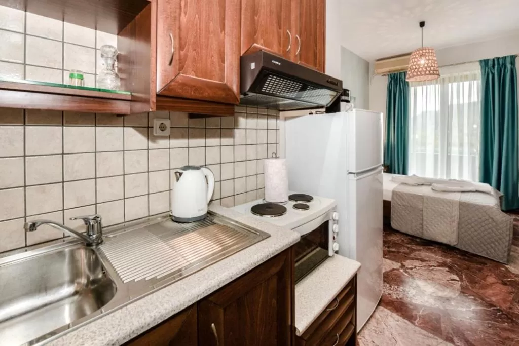 Kitchen or kitchenette in V & G Cozy Apartments