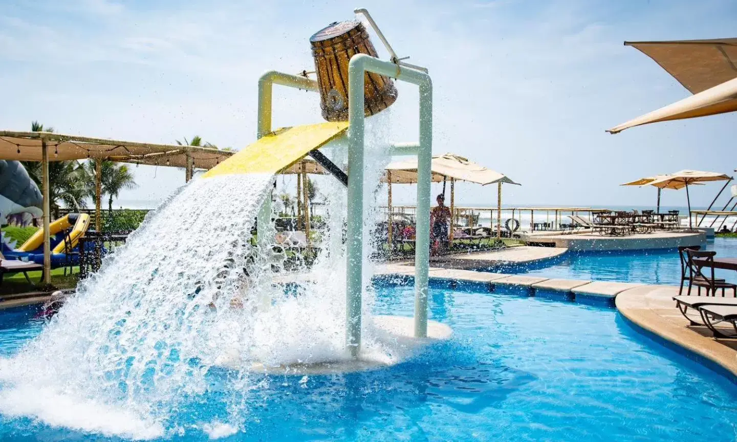 Water Park in Mishol Bodas Hotel & Beach Club Privado