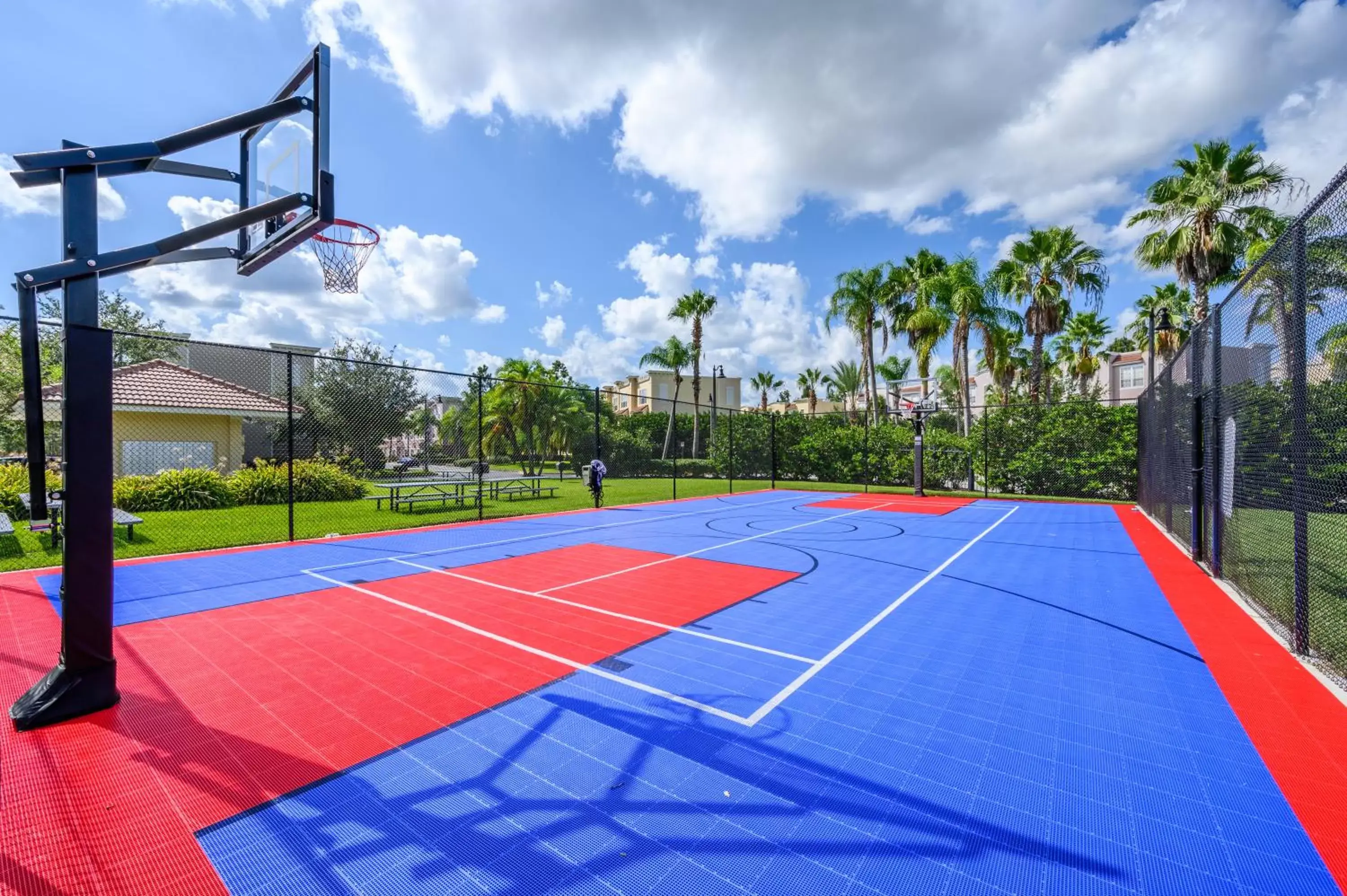 Tennis court, Tennis/Squash in Vista Cay Resort by Millenium at Universal Blvd.
