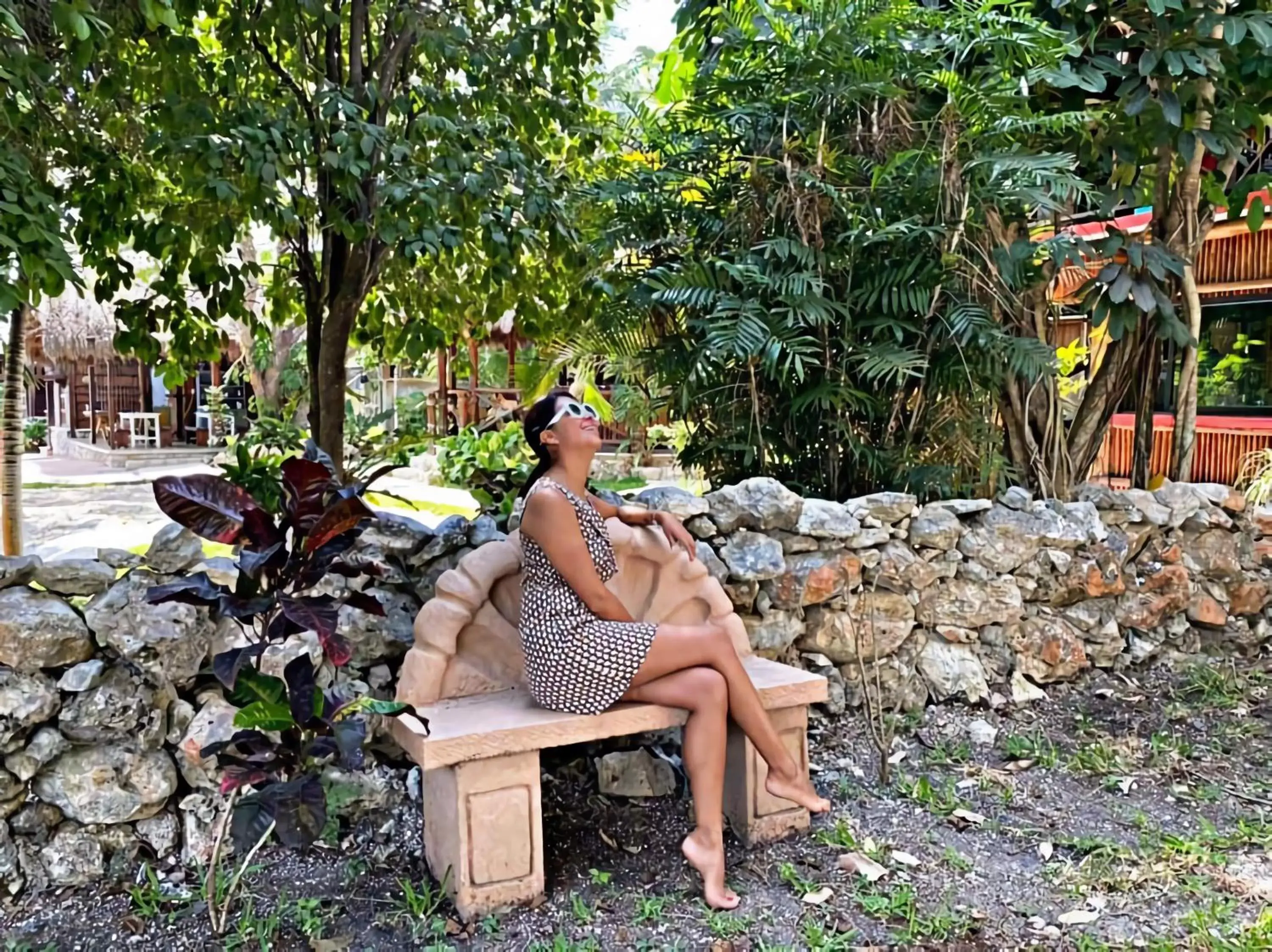 People in Hotel Pancho Villas Bacalar Vista a Laguna