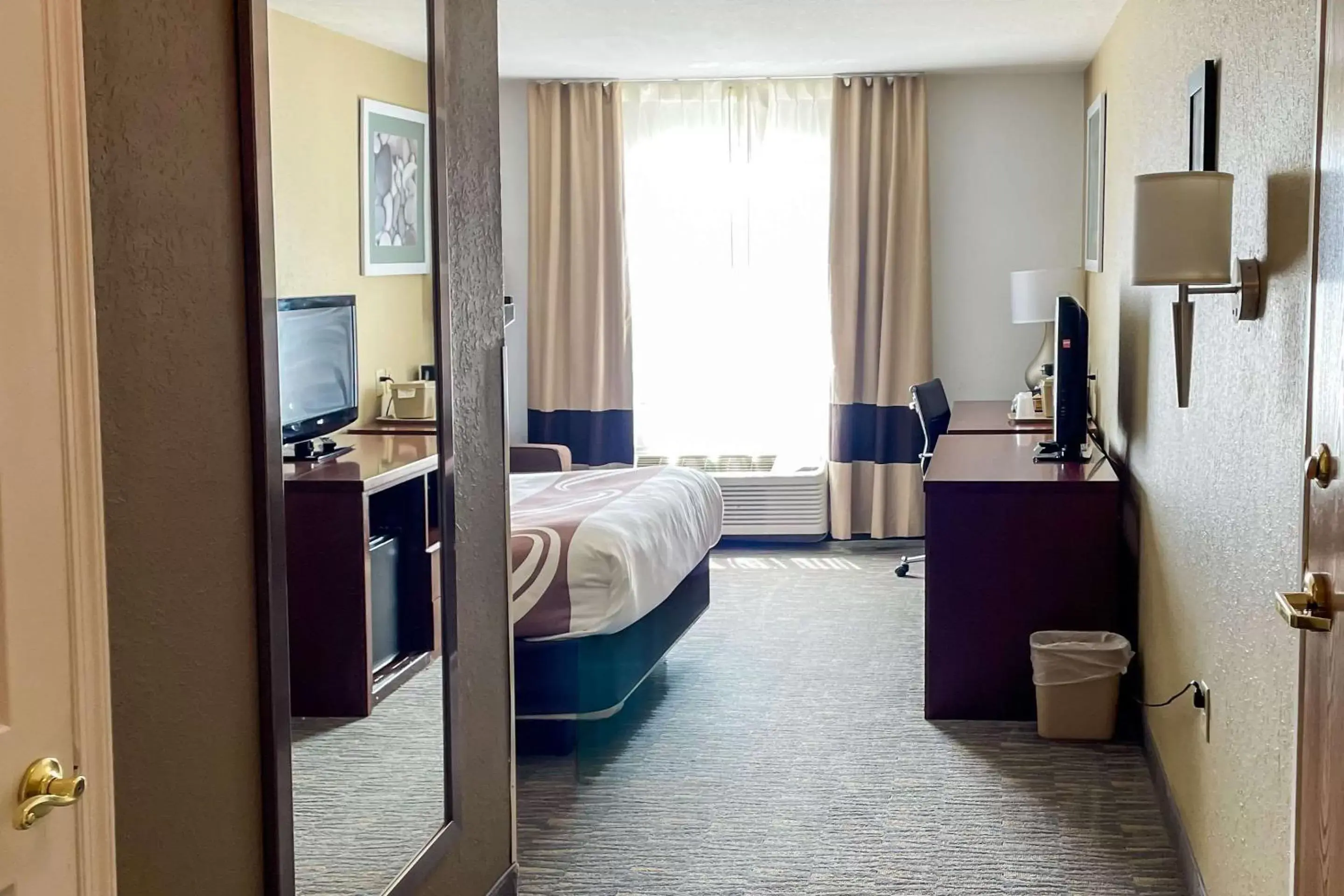 Bedroom, Bed in Quality Inn & Suites Georgetown - Seaford
