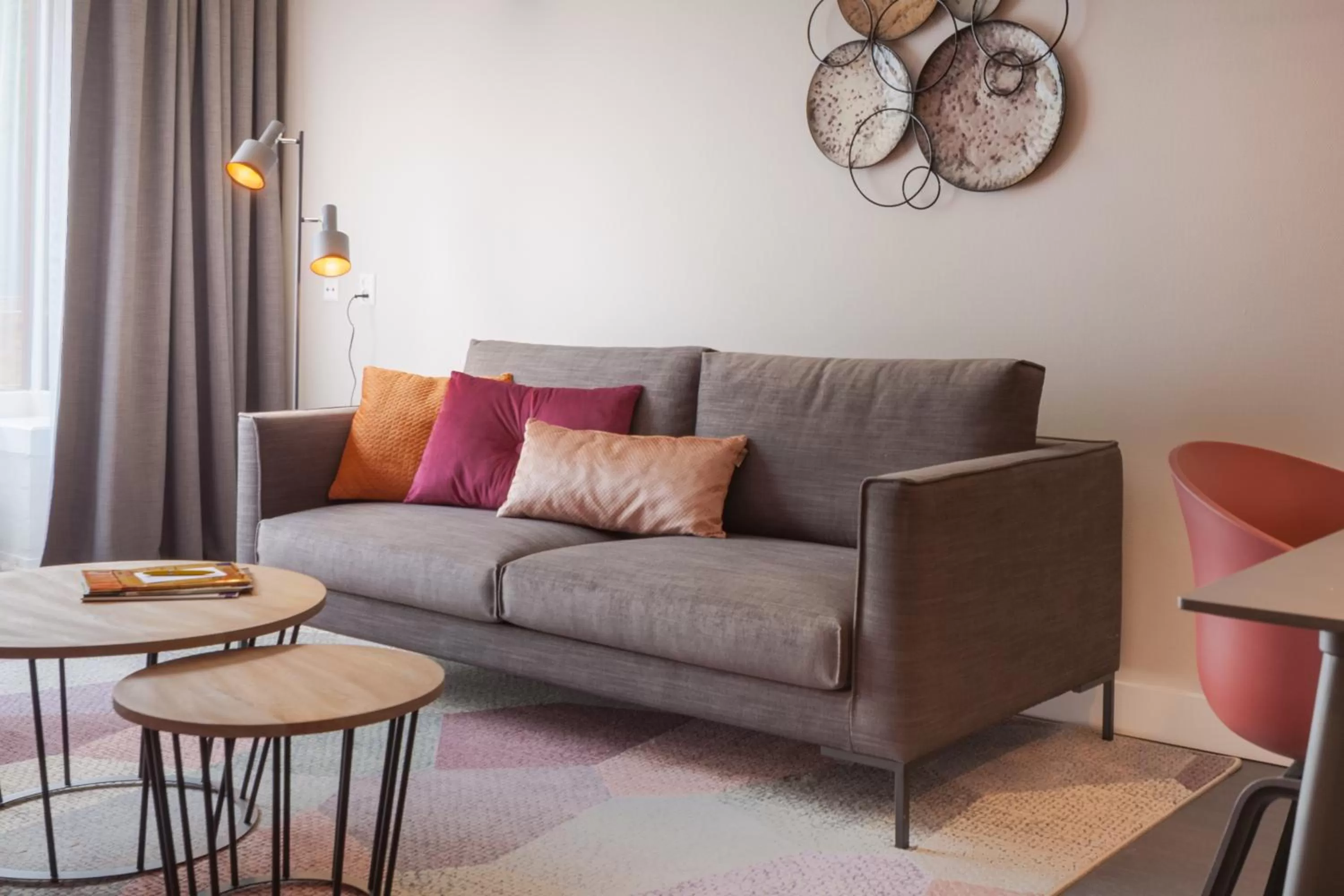 Living room in Golden Tulip Zoetermeer - Den Haag