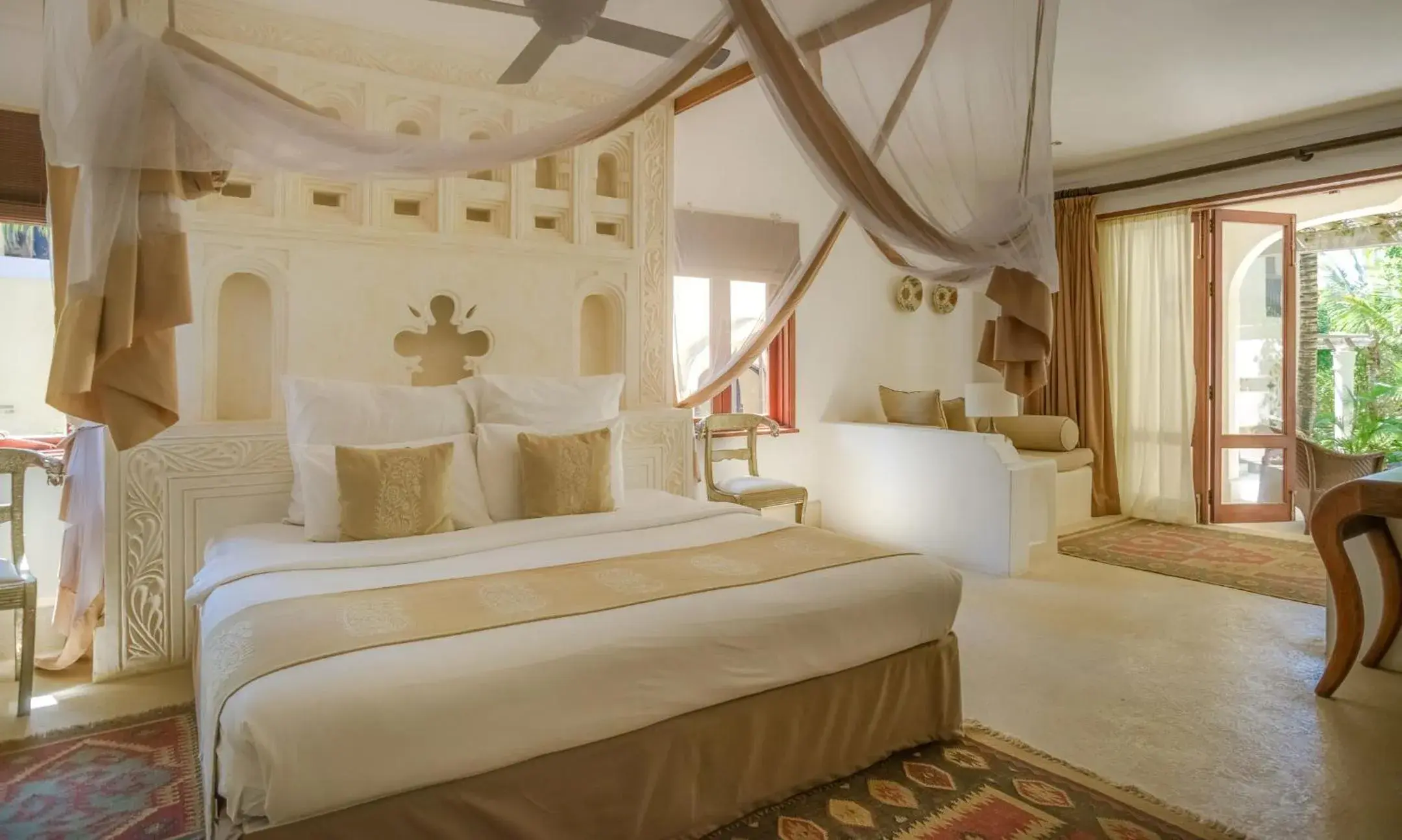 Bedroom, Bed in Swahili Beach