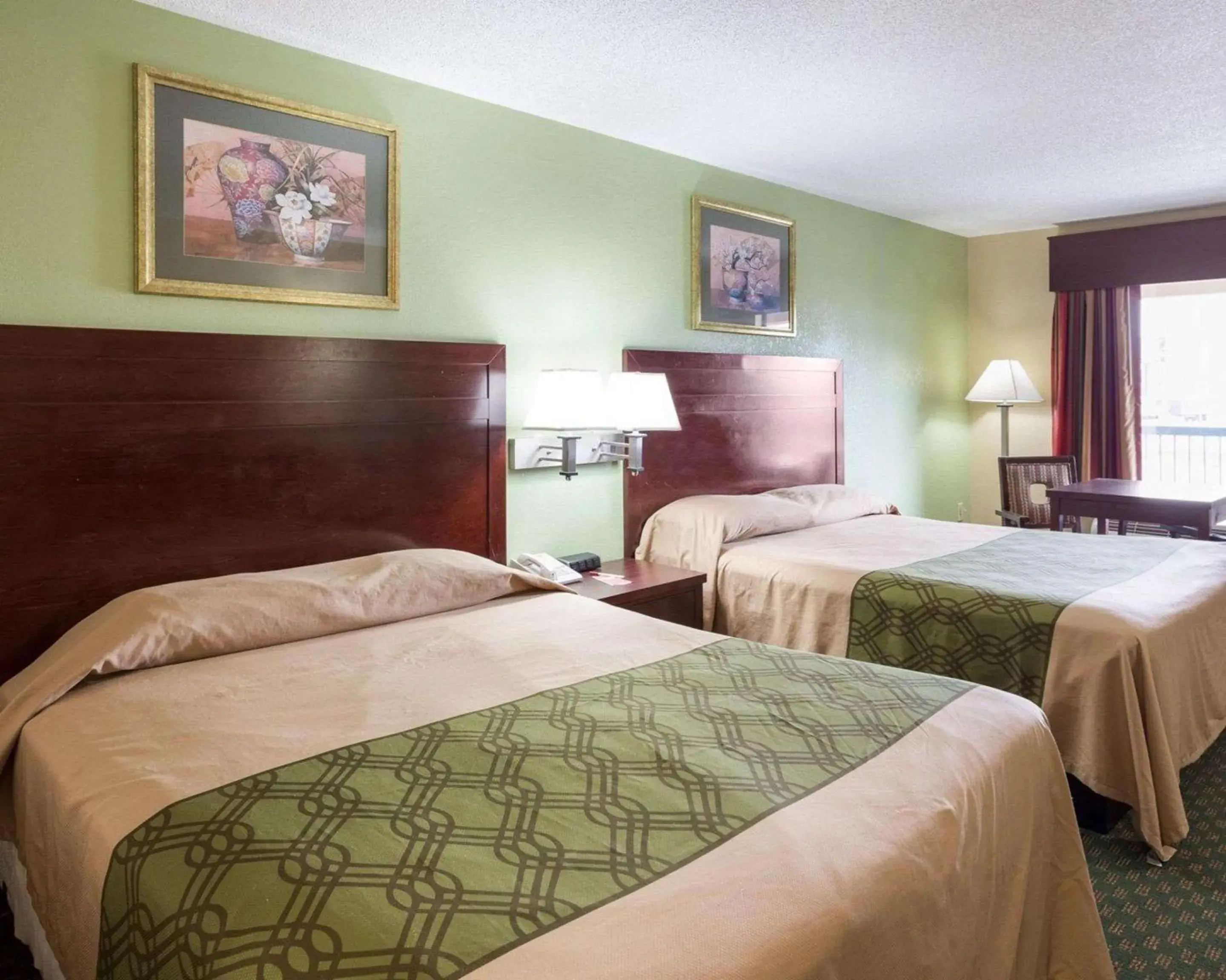 Queen Room with Two Queen Beds - Accessible/Non-Smoking in Rodeway Inn & Suites New Orleans Gentilly Queen Room with Two Queen Beds - Accessible/Non-Smoking in Rodeway Inn & Suites New Orleans Gentilly