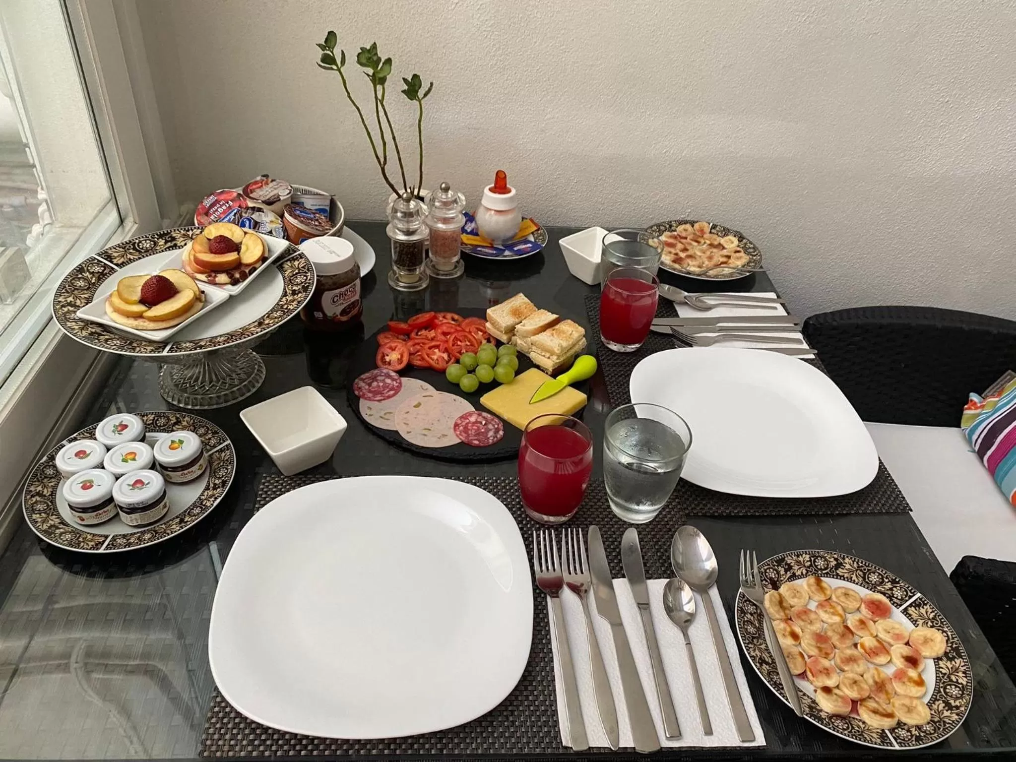 Food and drinks in Escape to St Julians