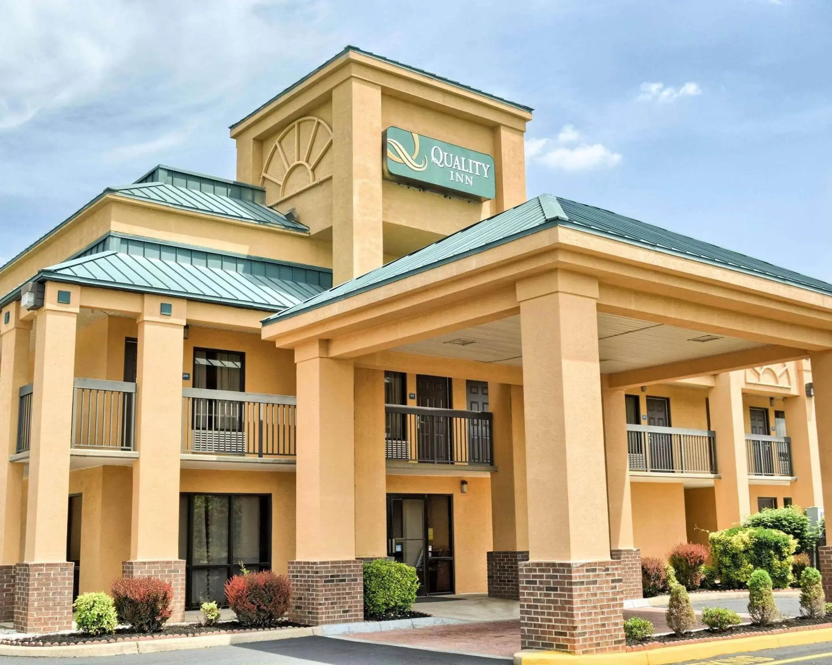 Property Building in Quality Inn Thornburg