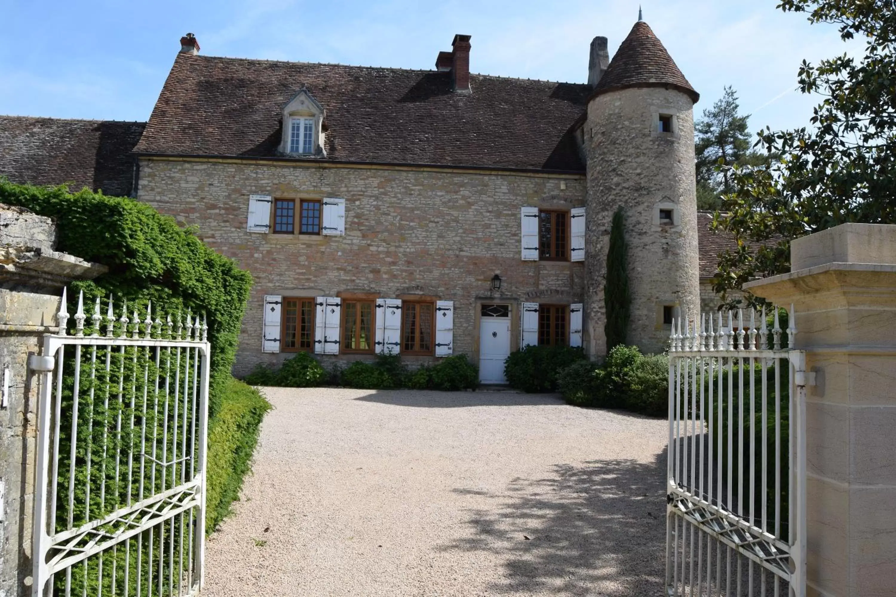 Property Building in La Rochelière