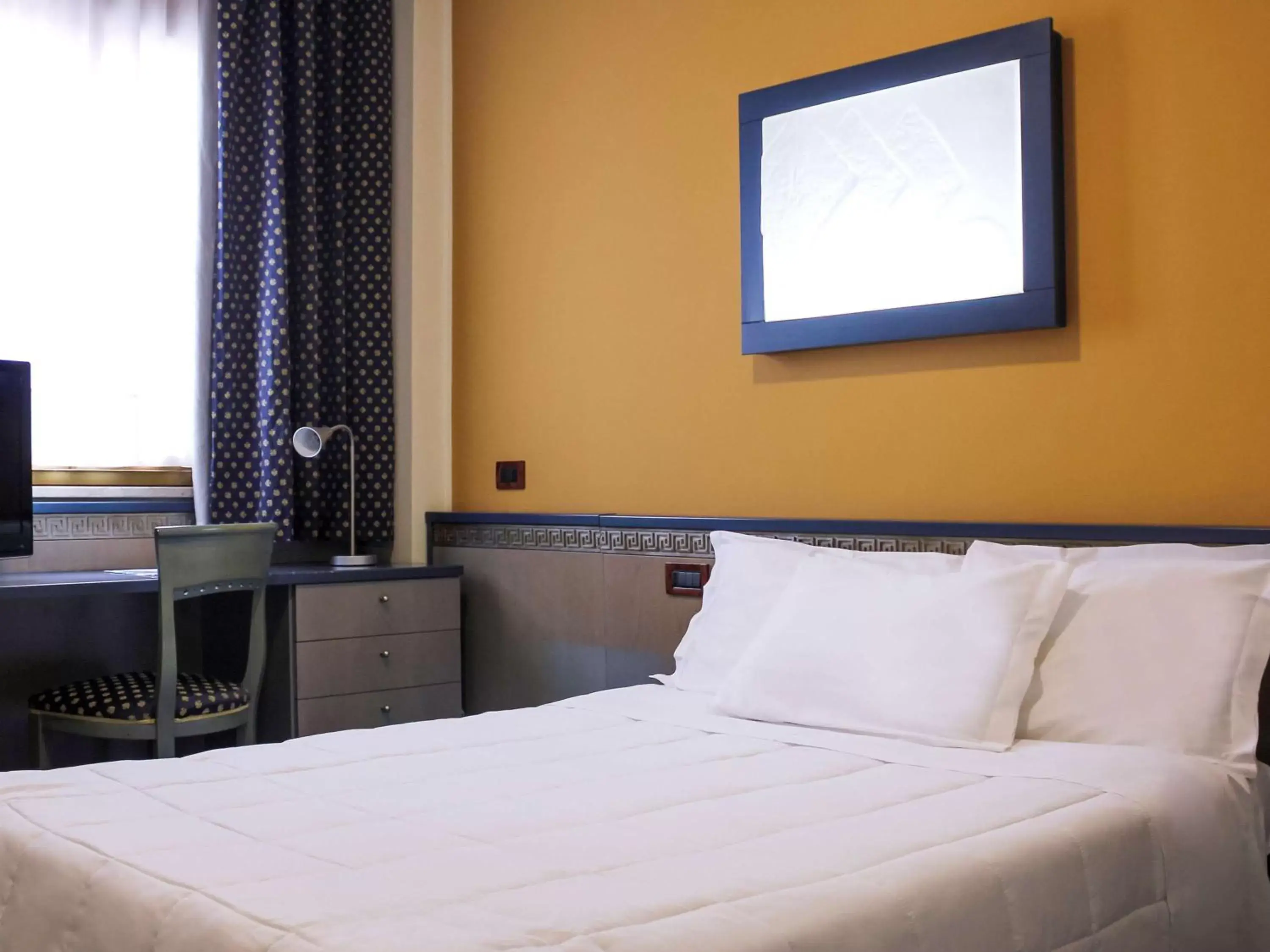 Photo of the whole room, Bed in Ibis Styles Palermo President