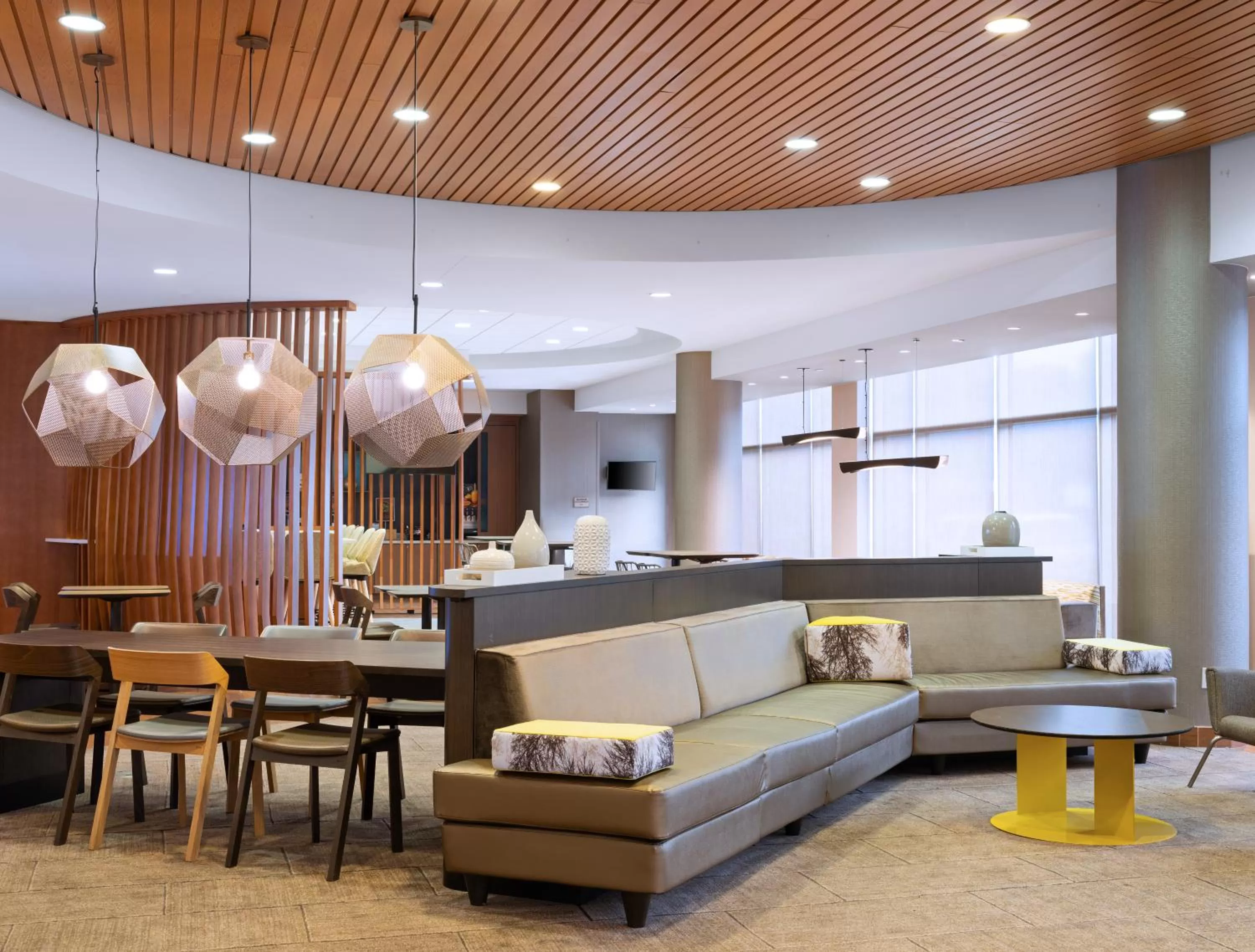 Lounge or bar in SpringHill Suites by Marriott Pittsburgh Mt. Lebanon