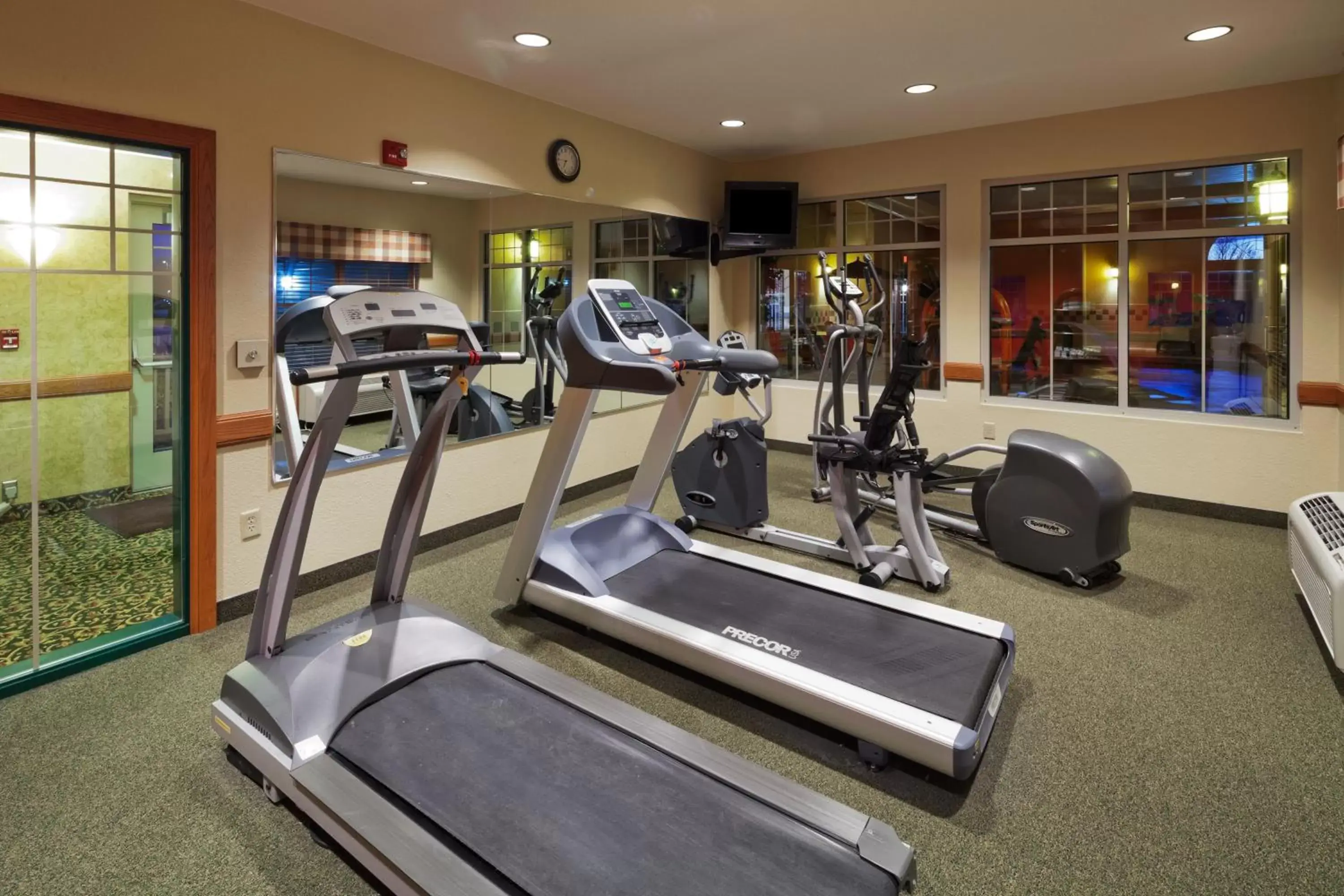 Fitness centre/facilities, Fitness Center/Facilities in Country Inn & Suites by Radisson, Green Bay East, WI