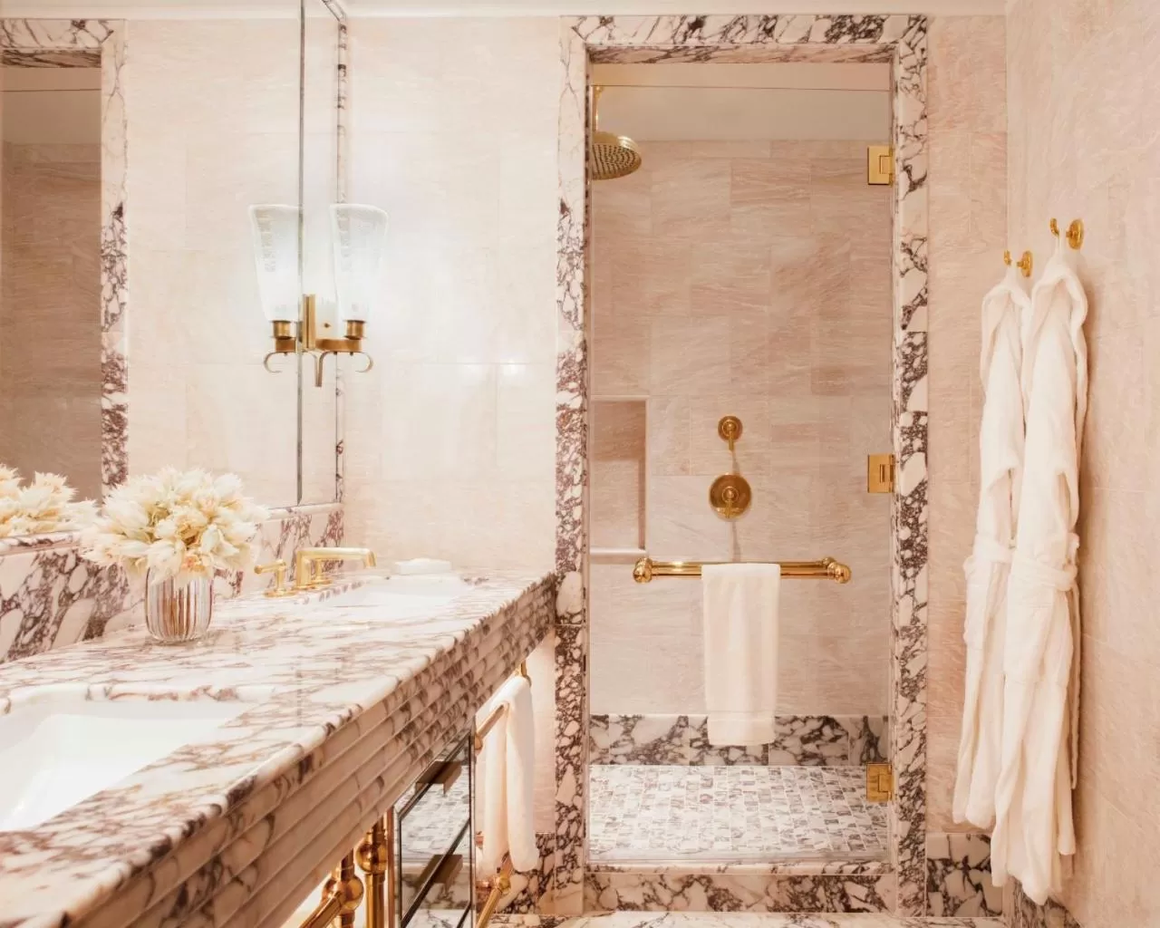 Bathroom in Fouquet's New York