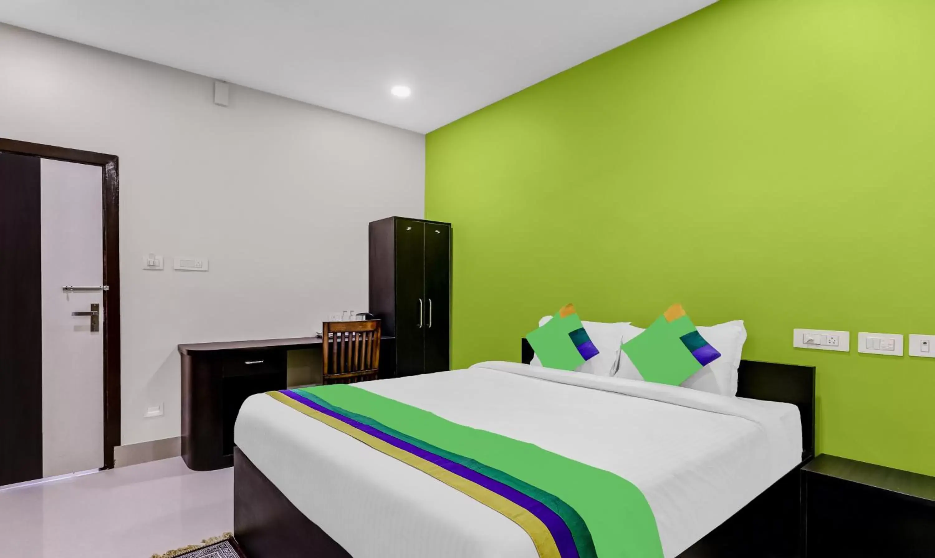 Bedroom, Bed in Treebo Hotel Mobi VIP Airport Bedroom, Bed in Treebo Hotel Mobi VIP Airport