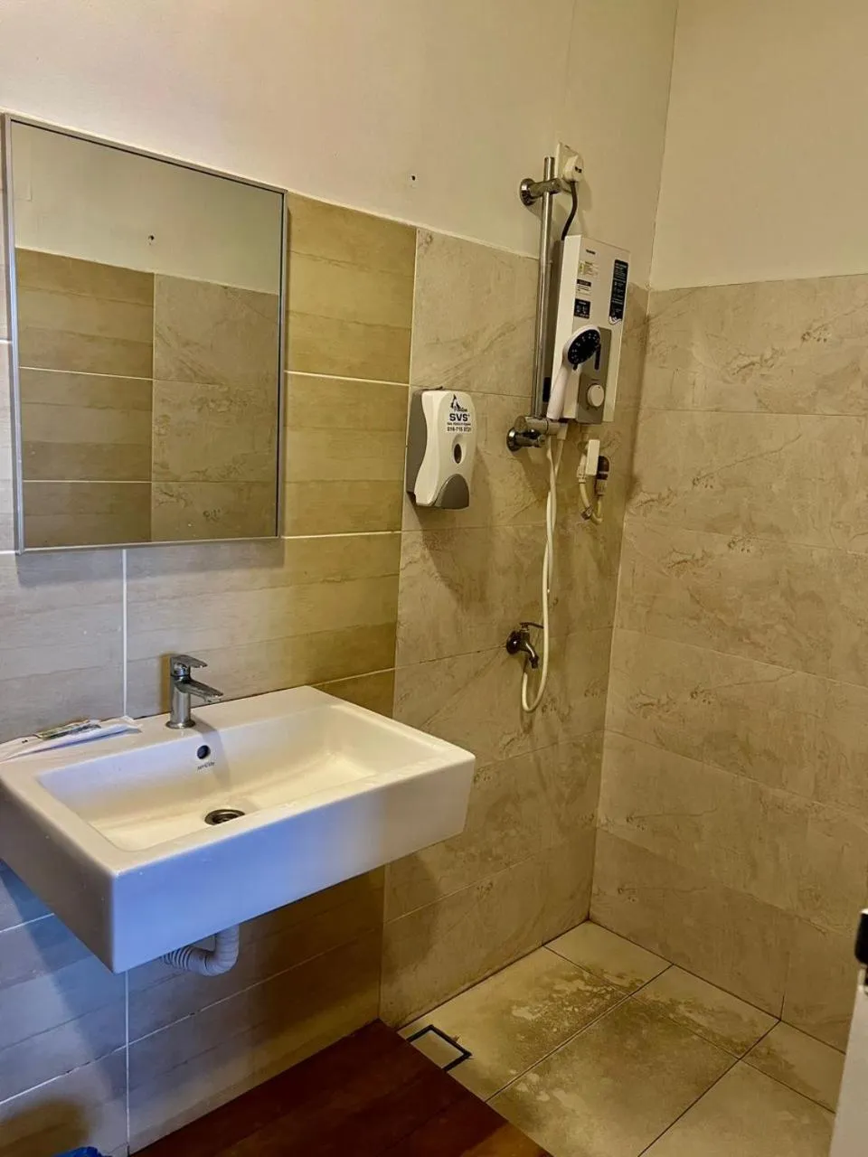 Bathroom in Hotel Zamburger Second Link