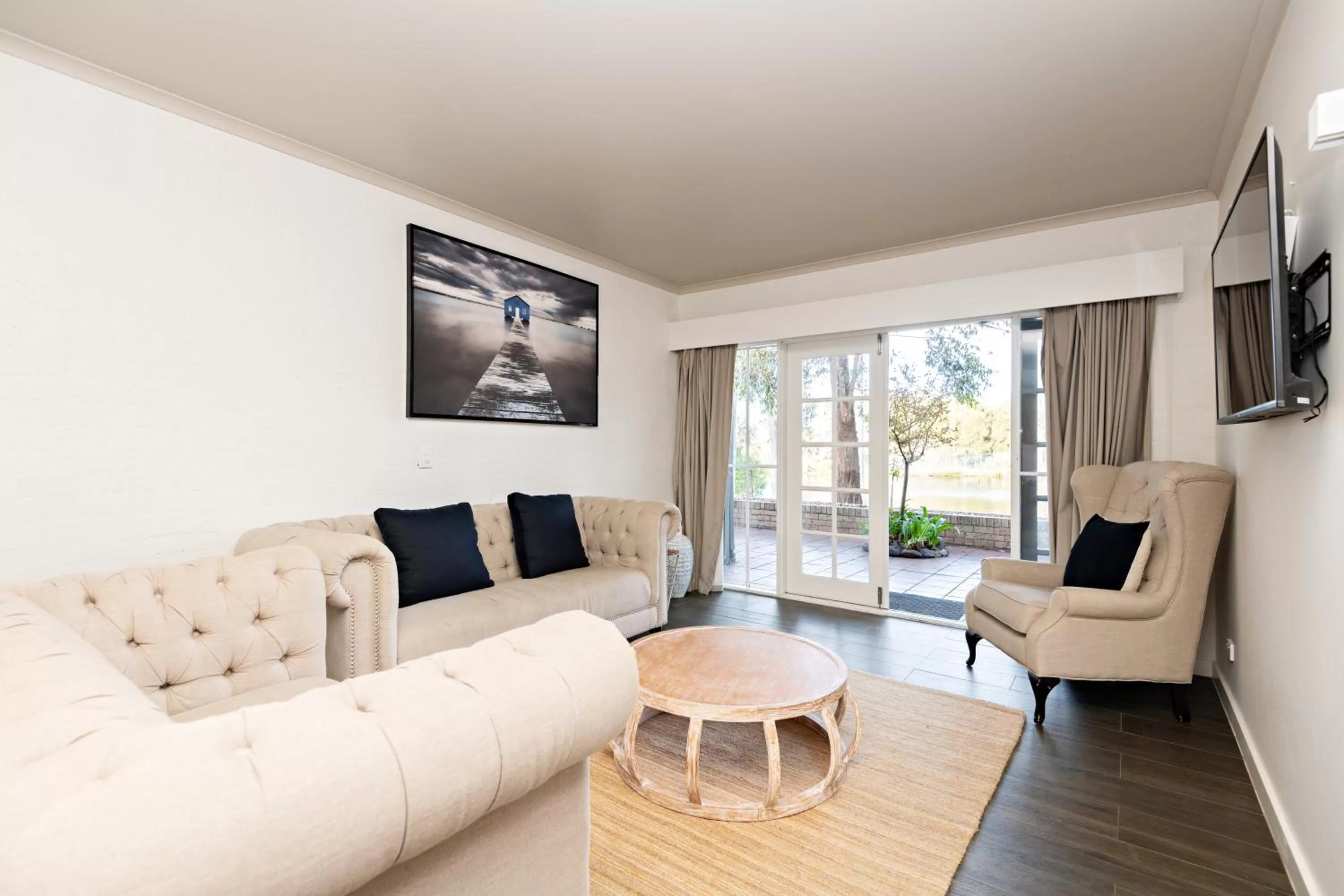 Seating area in Lincoln Downs Resort Batemans Bay