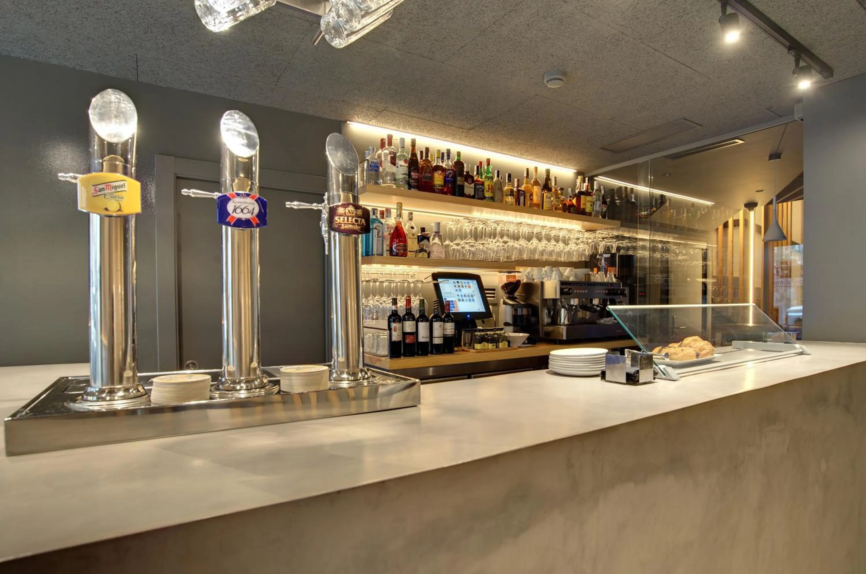 Lounge or bar in Hotel Lemik