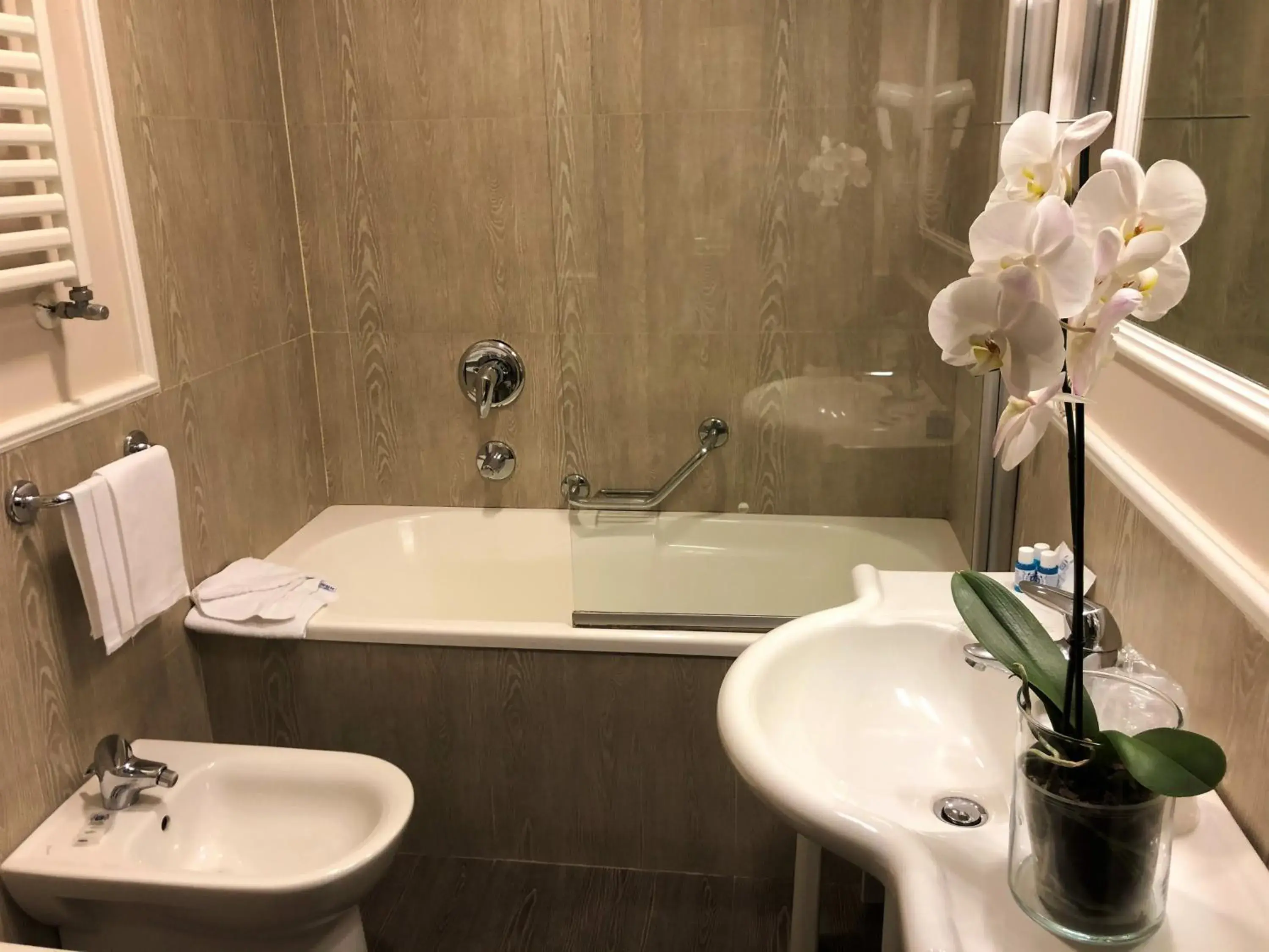 Bathroom in Hotel Villa Maria Regina