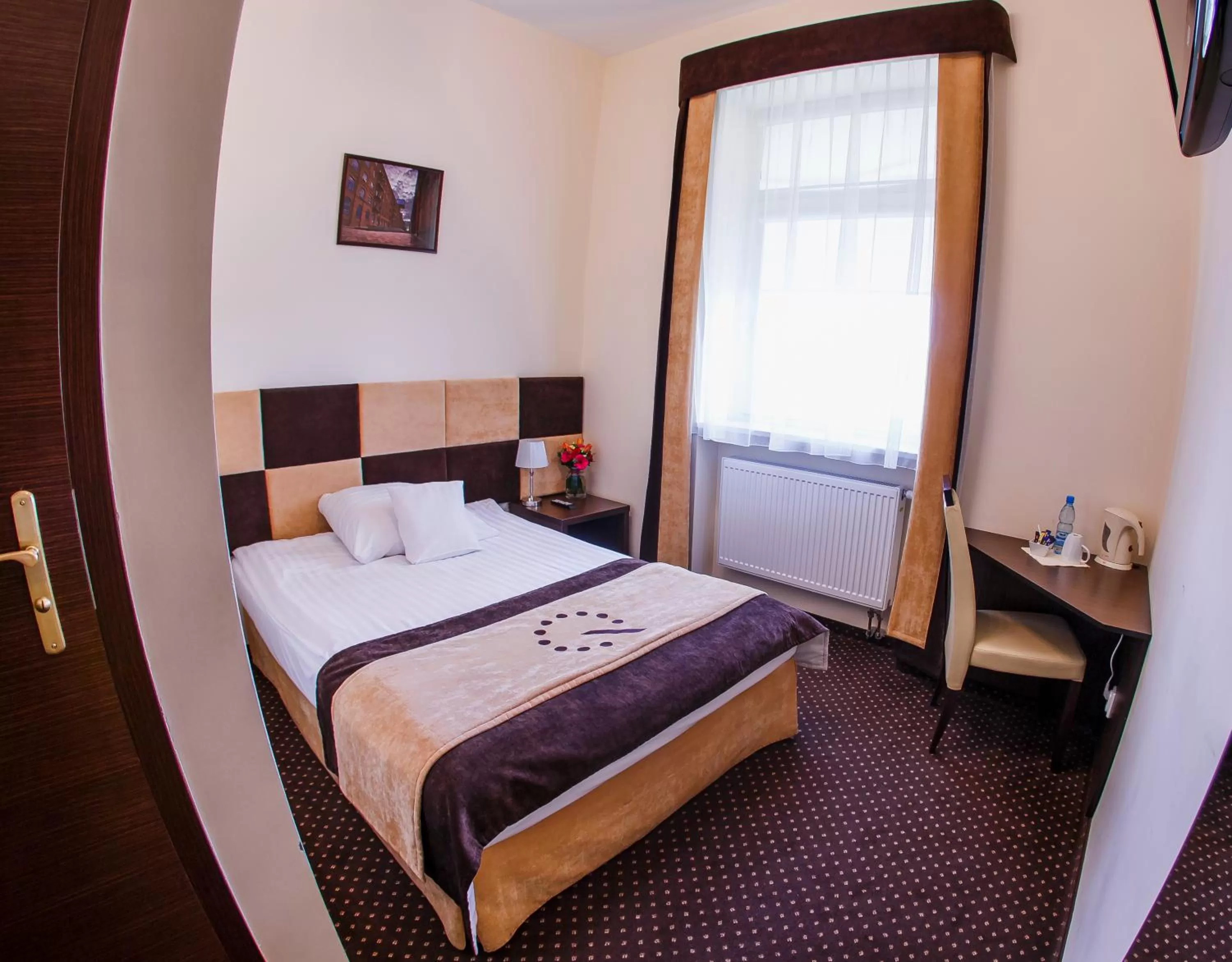 Photo of the whole room, Bed in Boutique Hotel's I Milionowa