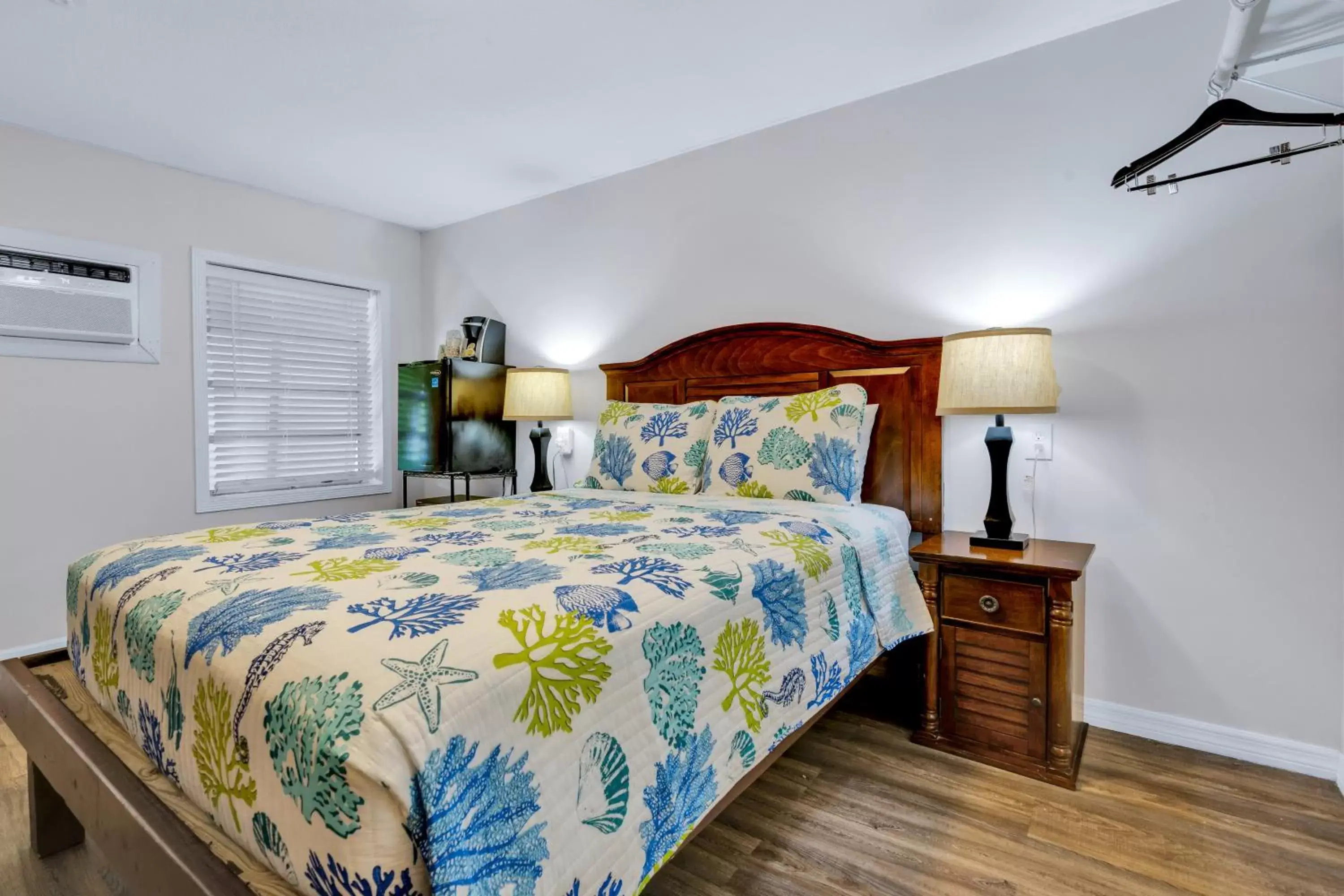 Photo of the whole room, Bed in Coconut Cay Resort