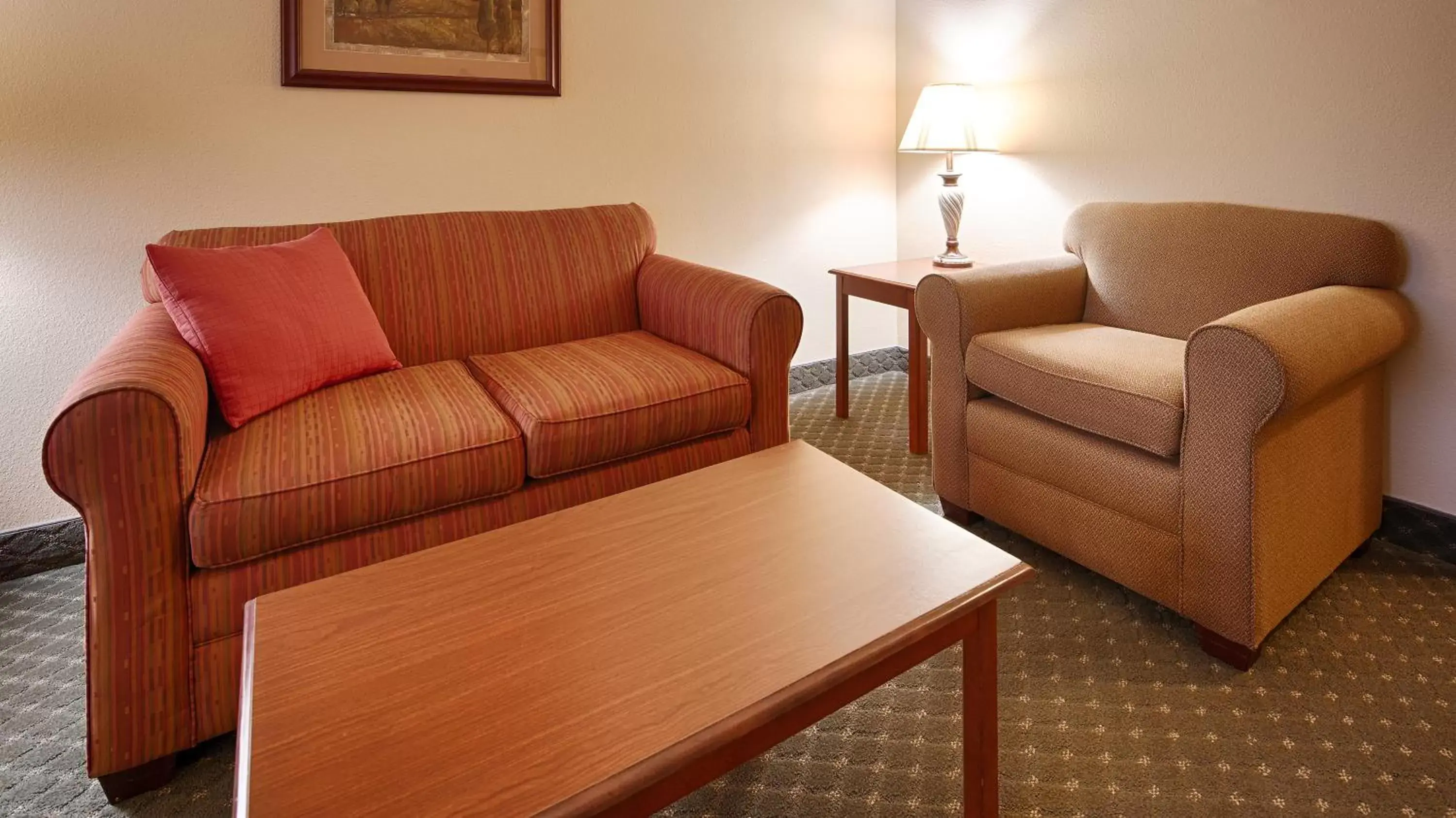 Seating Area in Best Western Plus Capital Inn