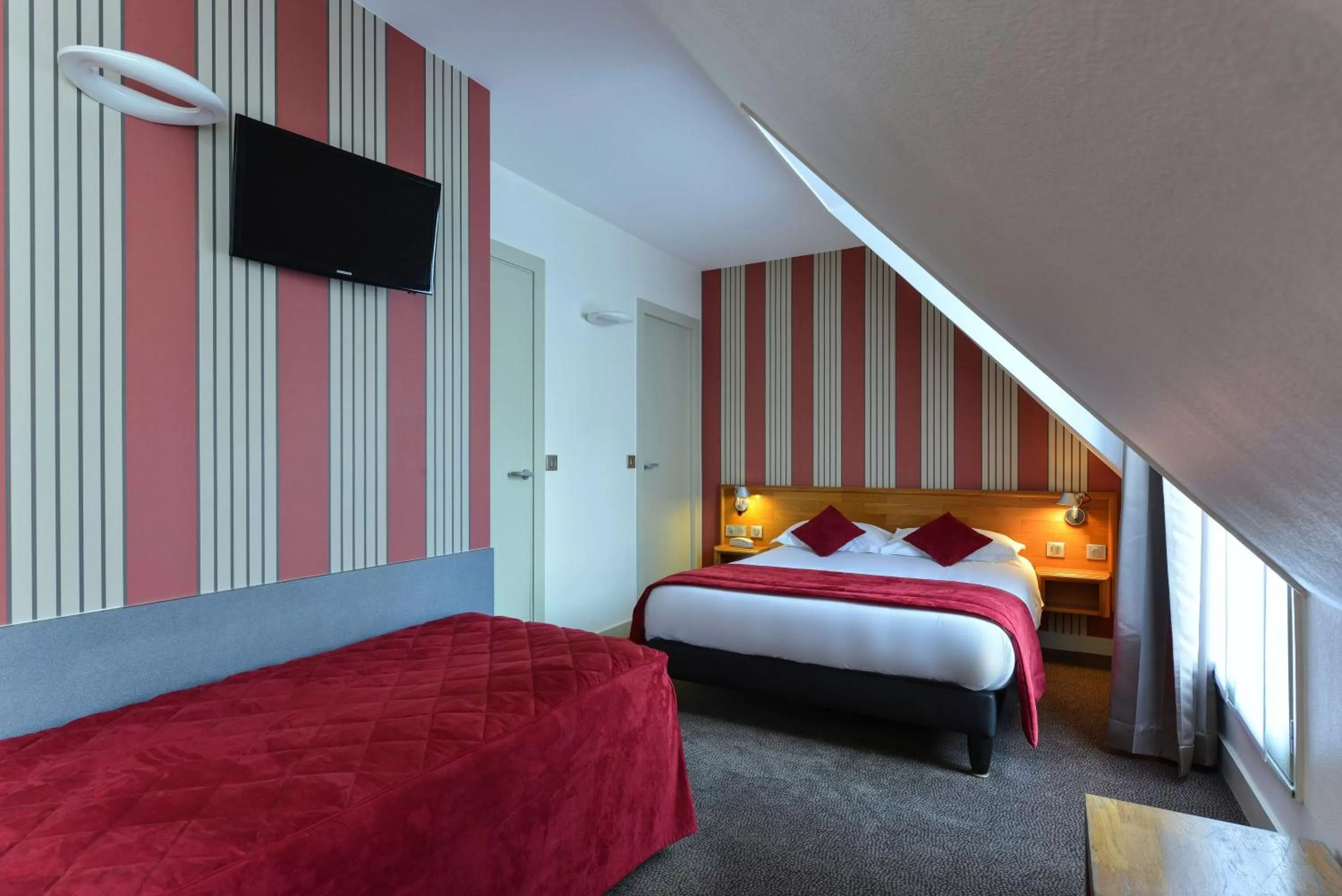 Photo of the whole room, Bed in Relais du Pré