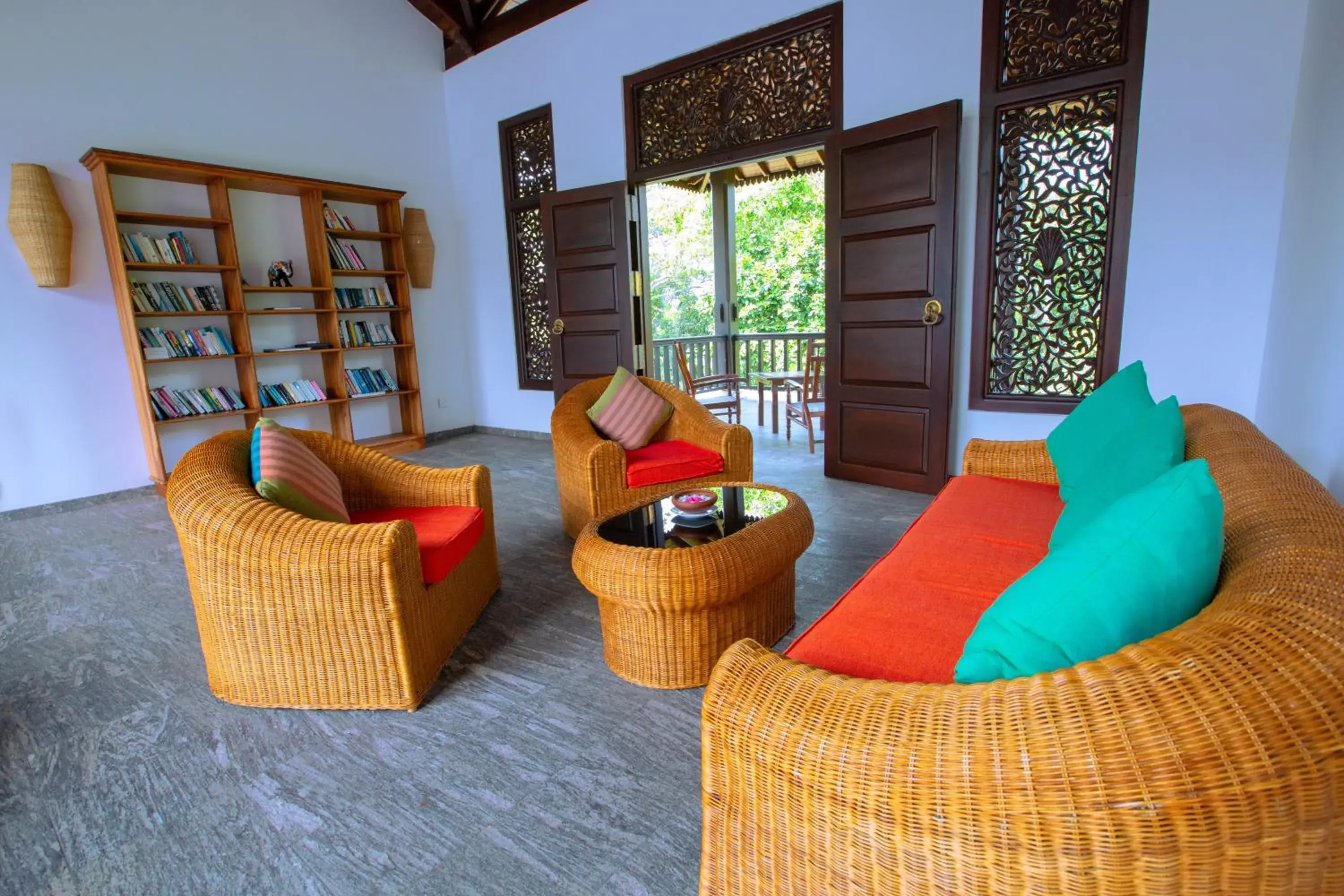 Library, Seating Area in Niyagama House