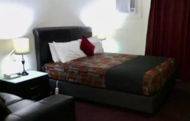 Bed in Orbost Country Man Motor Inn