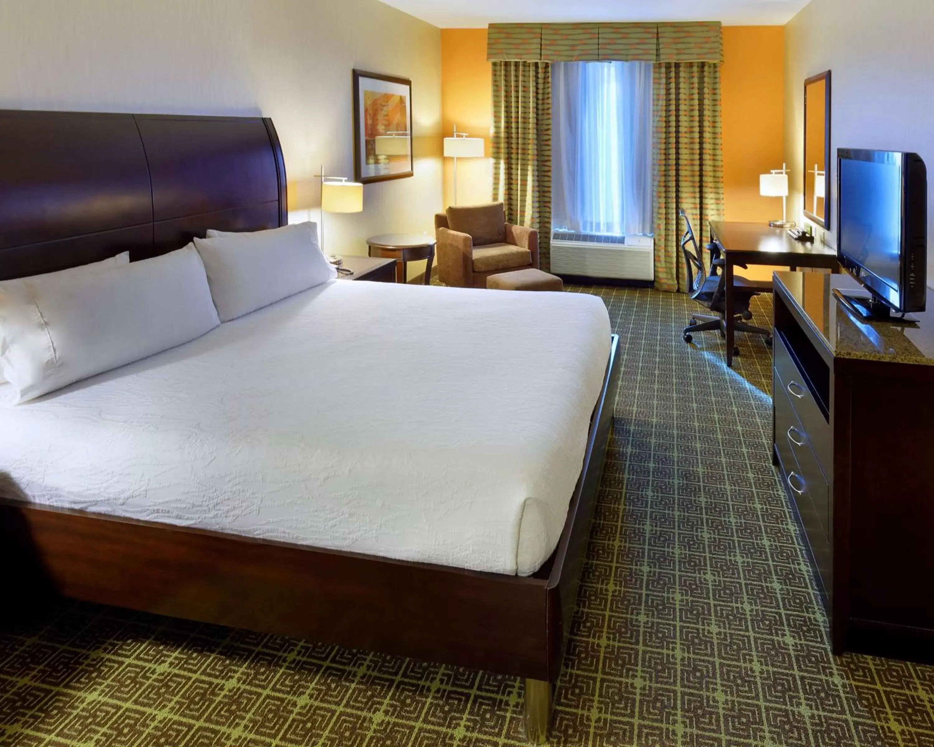Bedroom, Bed in Hilton Garden Inn Springfield, MO