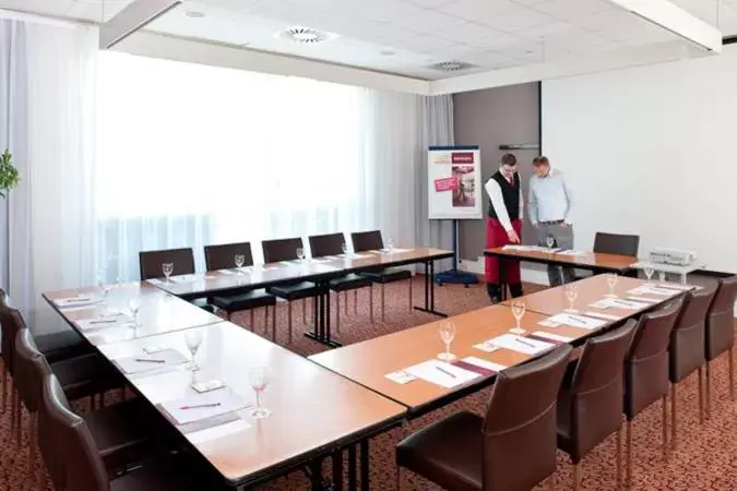 Business facilities in Mercure Hotel Hamburg am Volkspark