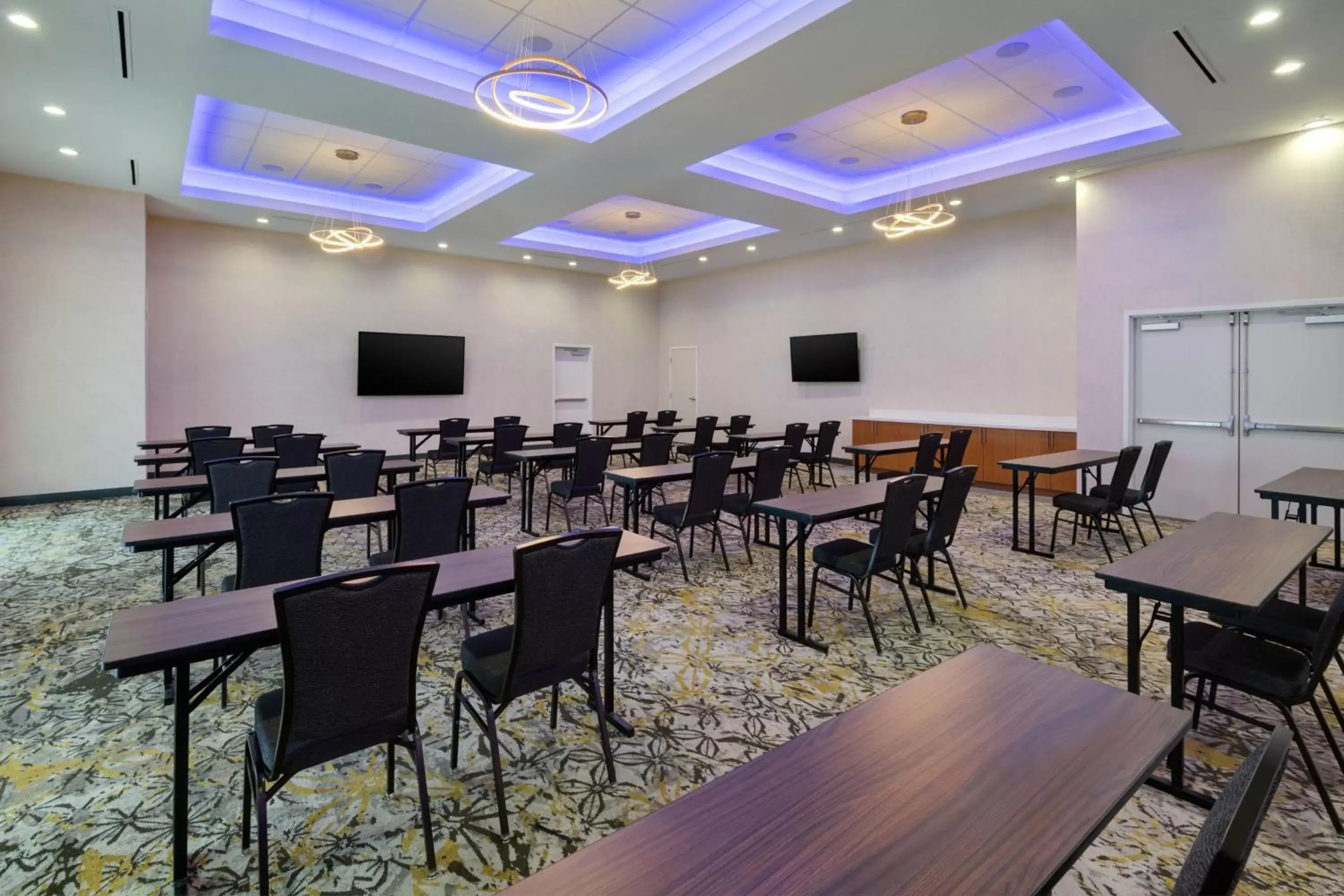 Meeting/conference room in SpringHill Suites by Marriott Weatherford Willow Park