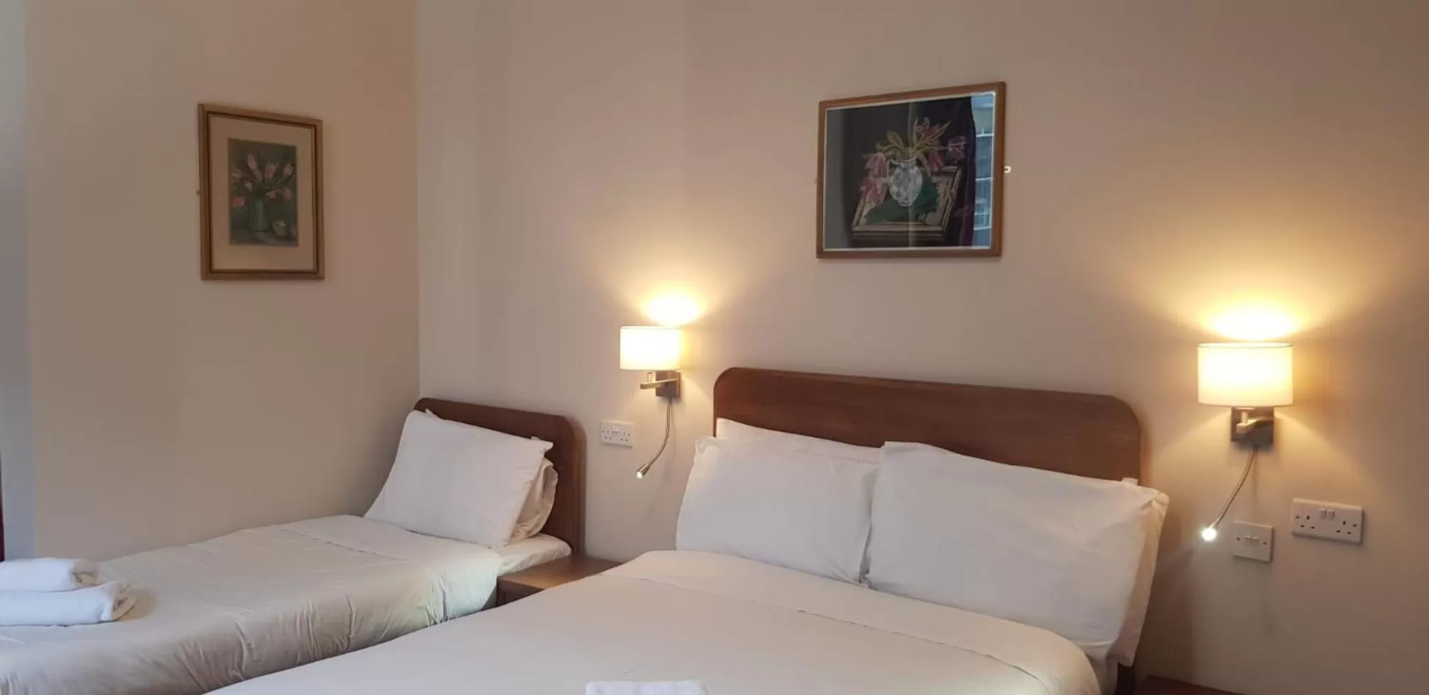 Bed in Aberdeen House