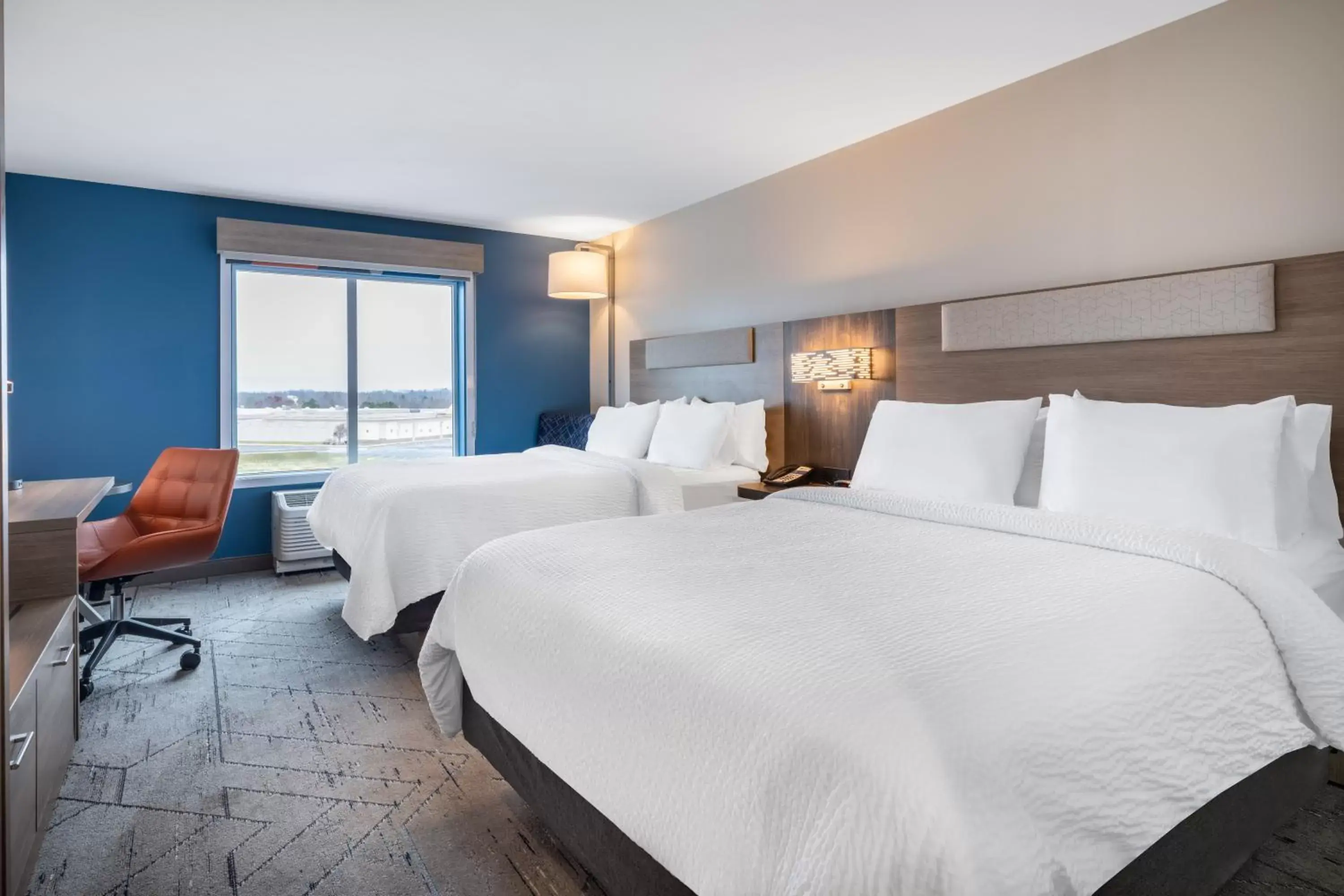 Bed in Holiday Inn Express - Gaffney, an IHG Hotel
