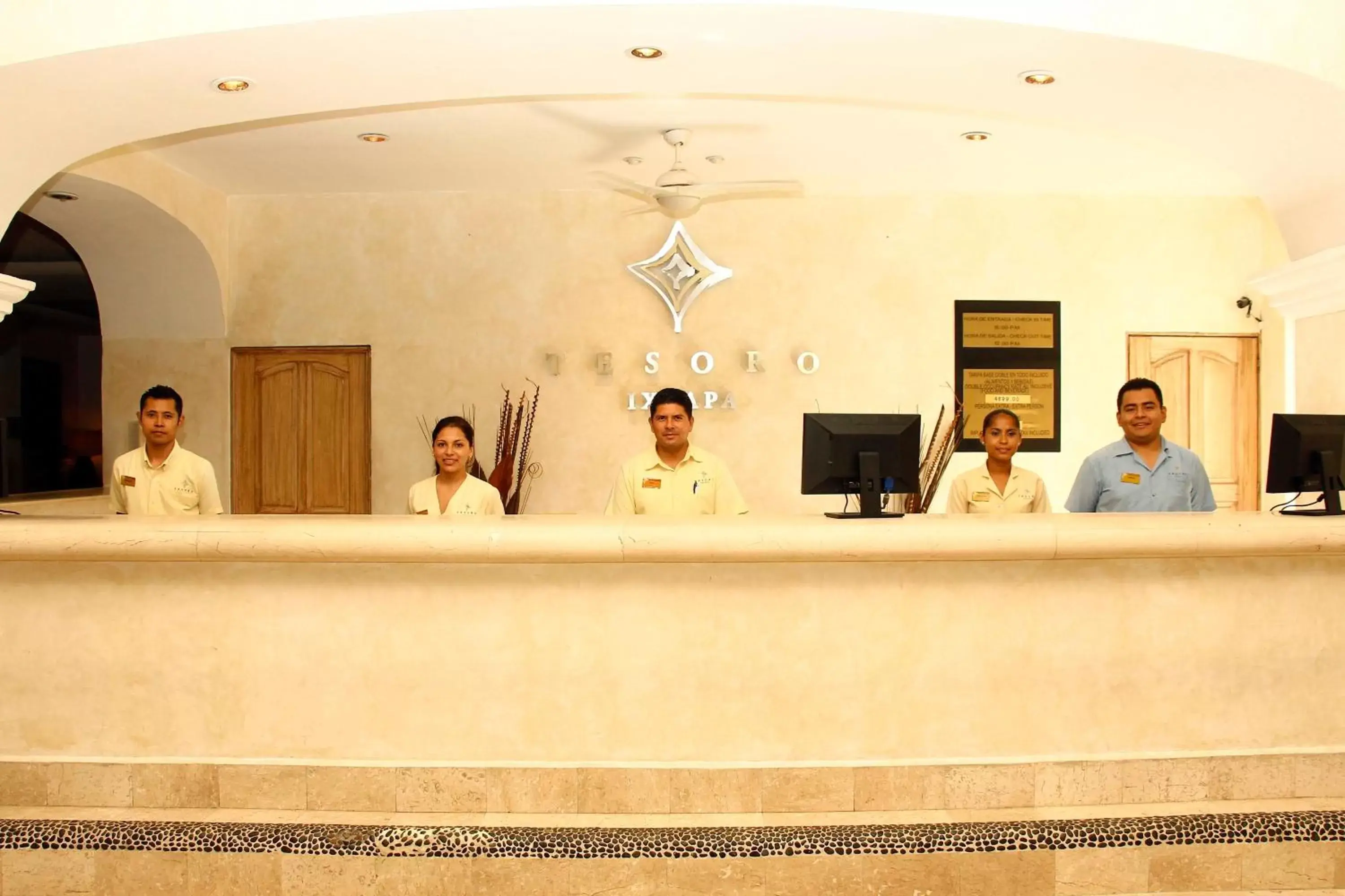 Staff, Lobby/Reception in Tesoro Ixtapa All Inclusive