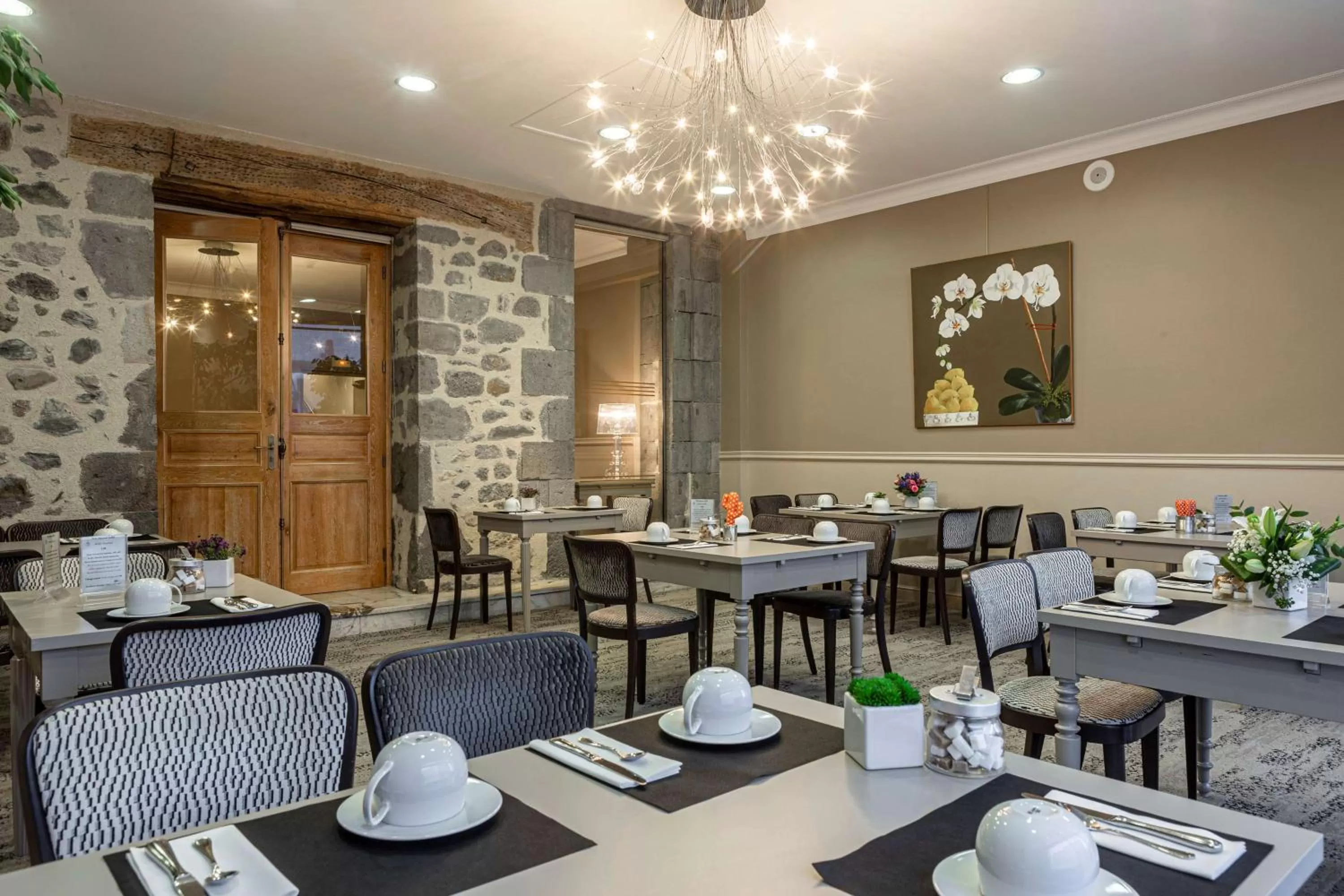 Restaurant/places to eat in Best Western Grand Hotel de Bordeaux