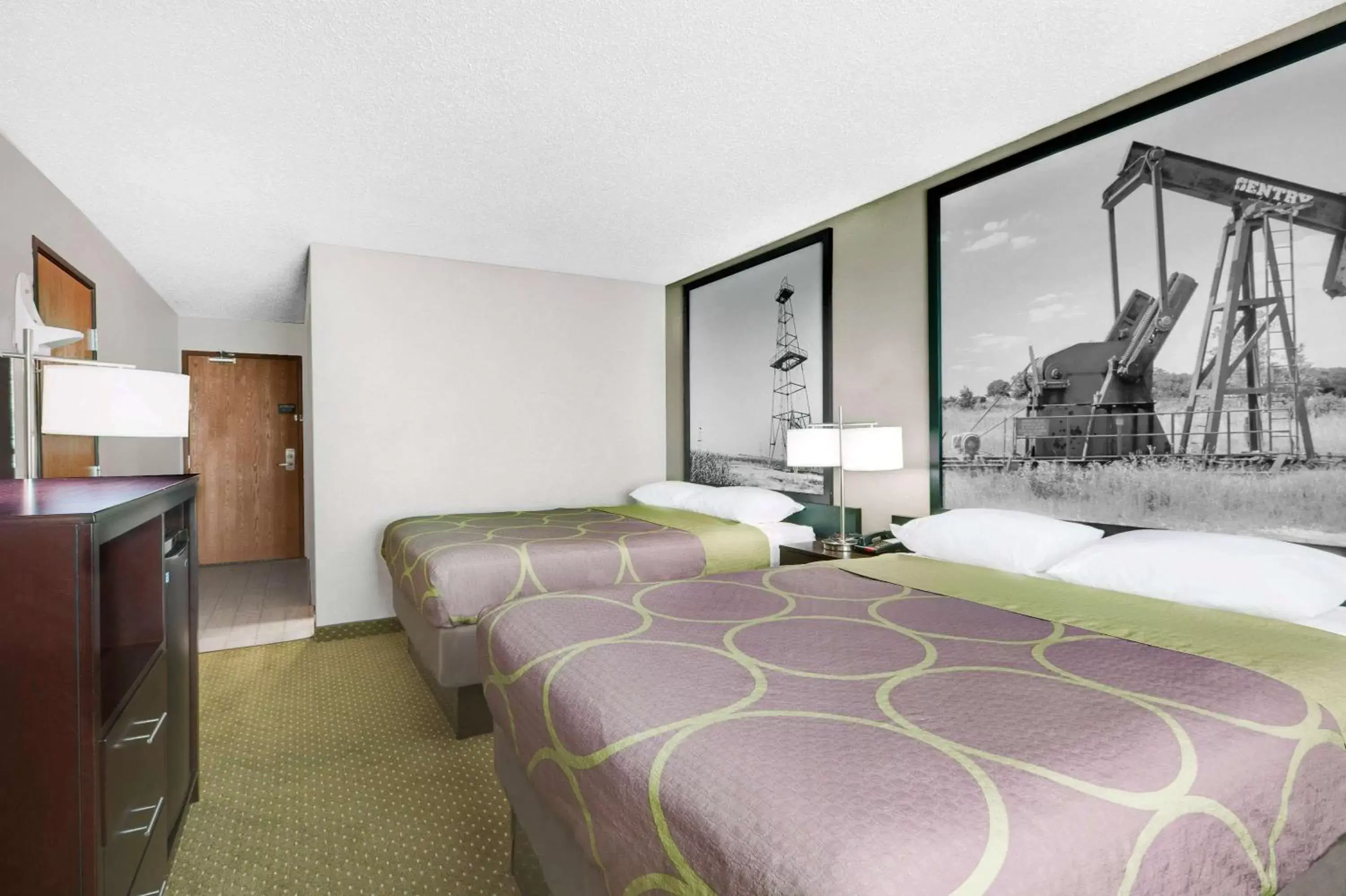 Photo of the whole room, Bed in Super 8 by Wyndham Bedford DFW Airport West