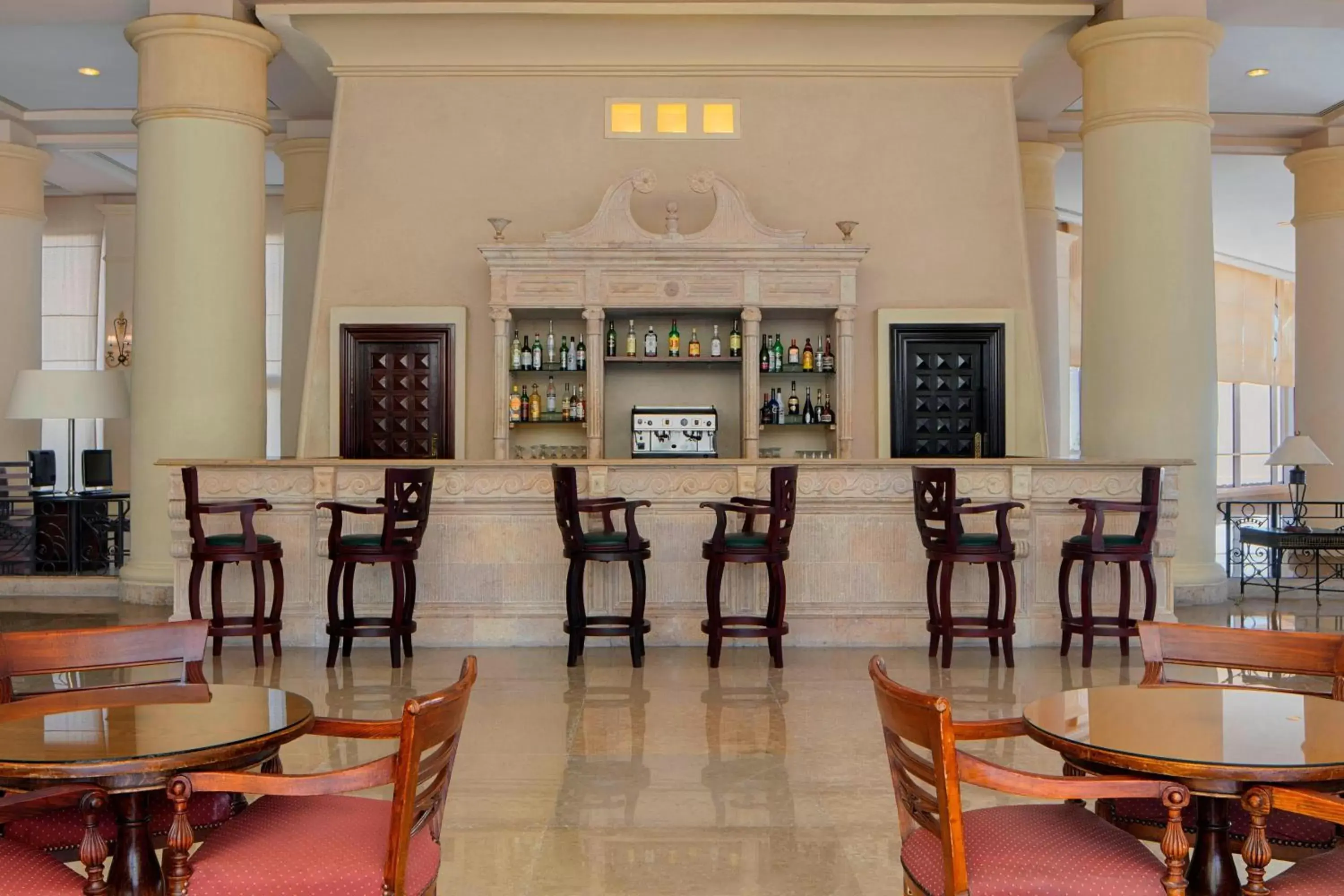 Lobby or reception, Restaurant/Places to Eat in Sheraton Sharm Hotel, Resort, Villas & Spa