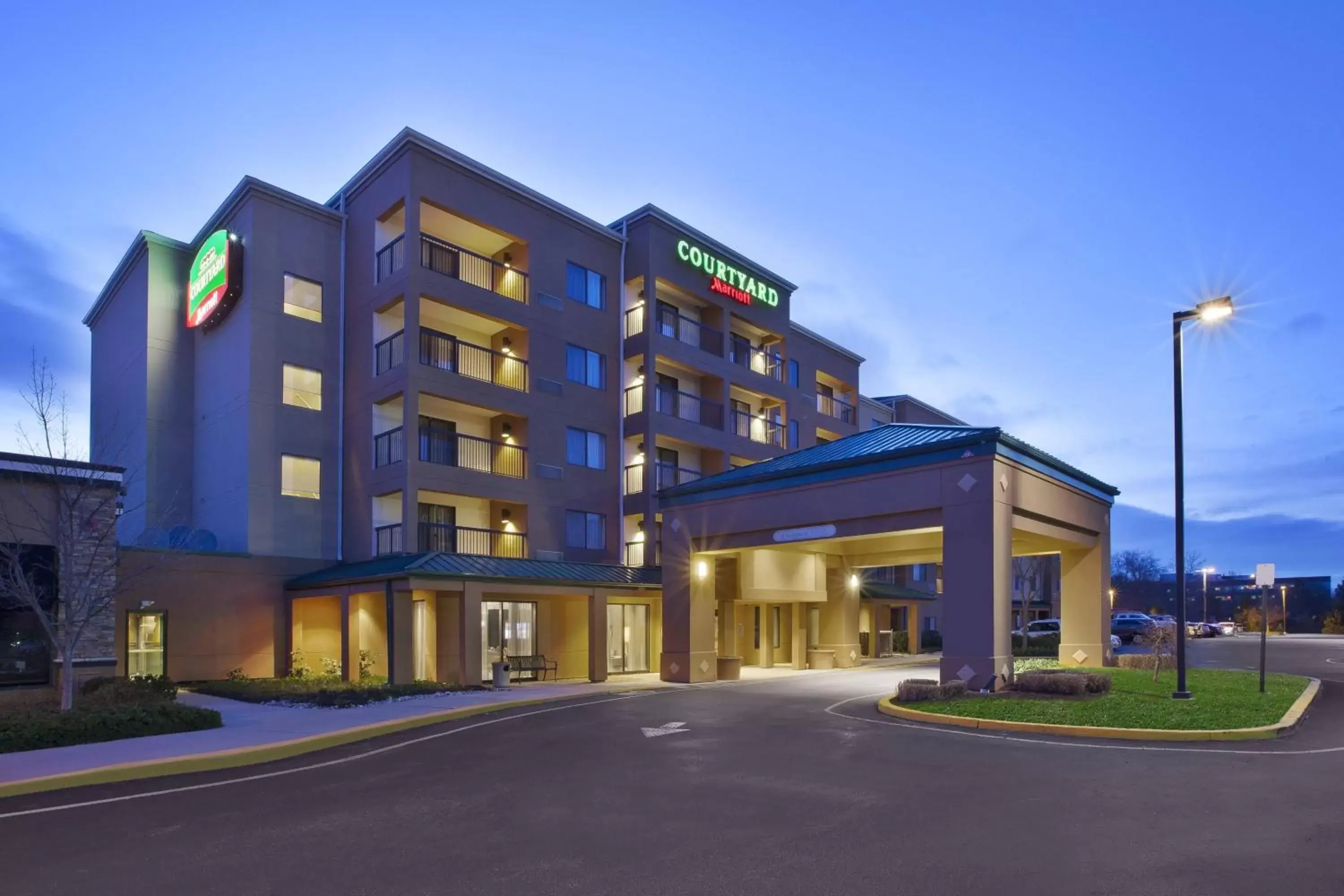 Property Building in Courtyard by Marriott Somerset