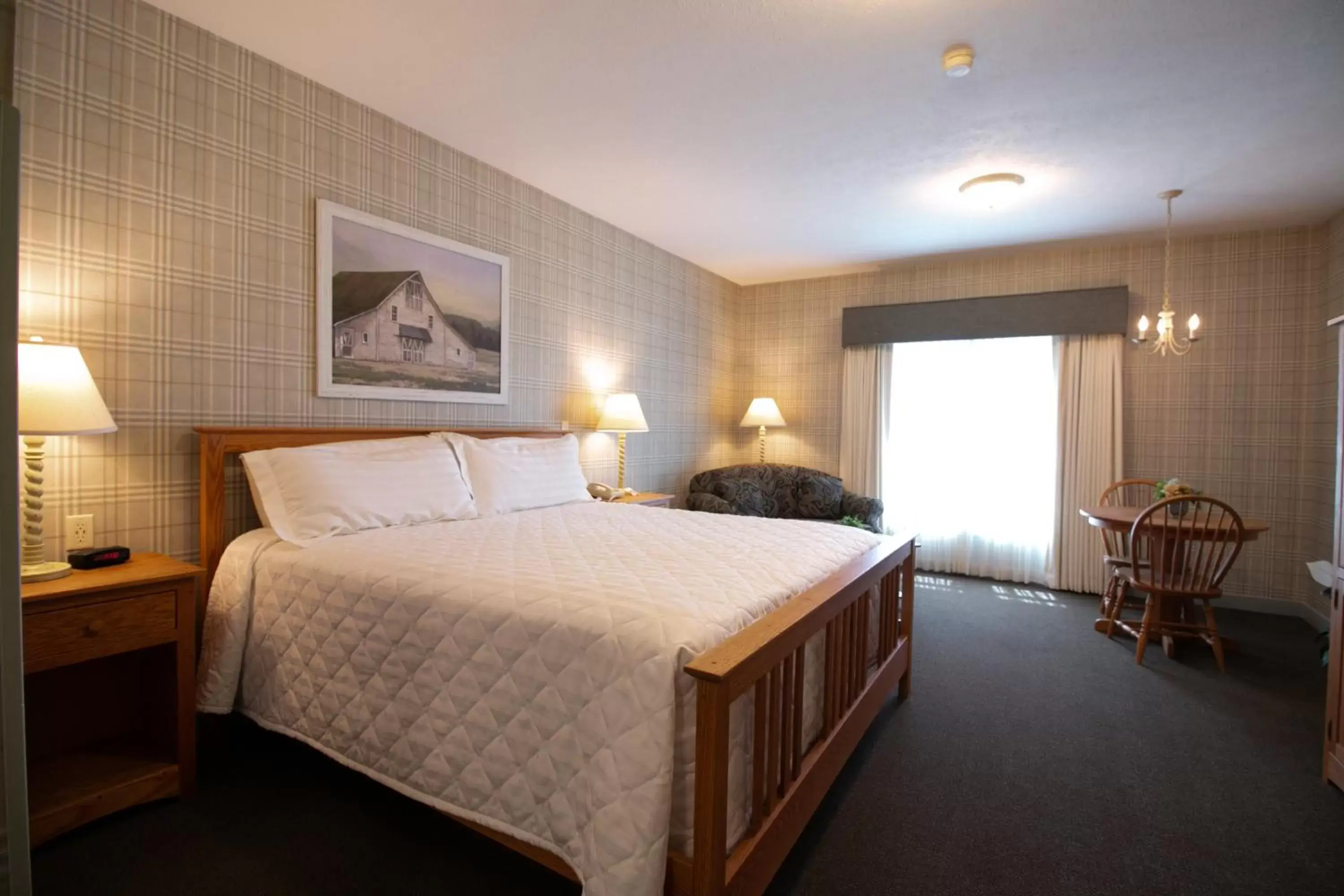 King Room in Essenhaus Inn & Conf. Center King Room in Essenhaus Inn & Conf. Center