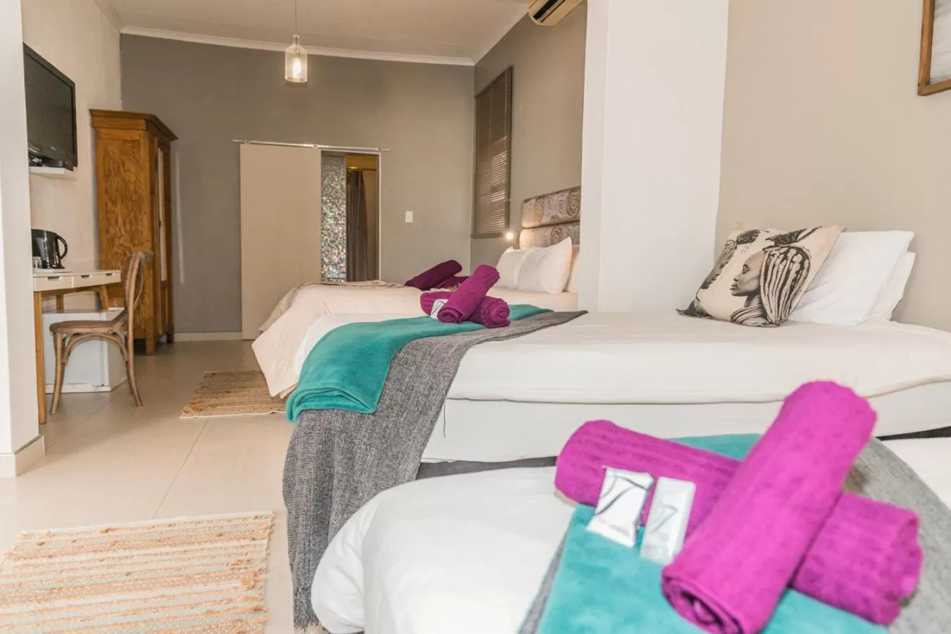 Bed in Out of Africa Town Lodge