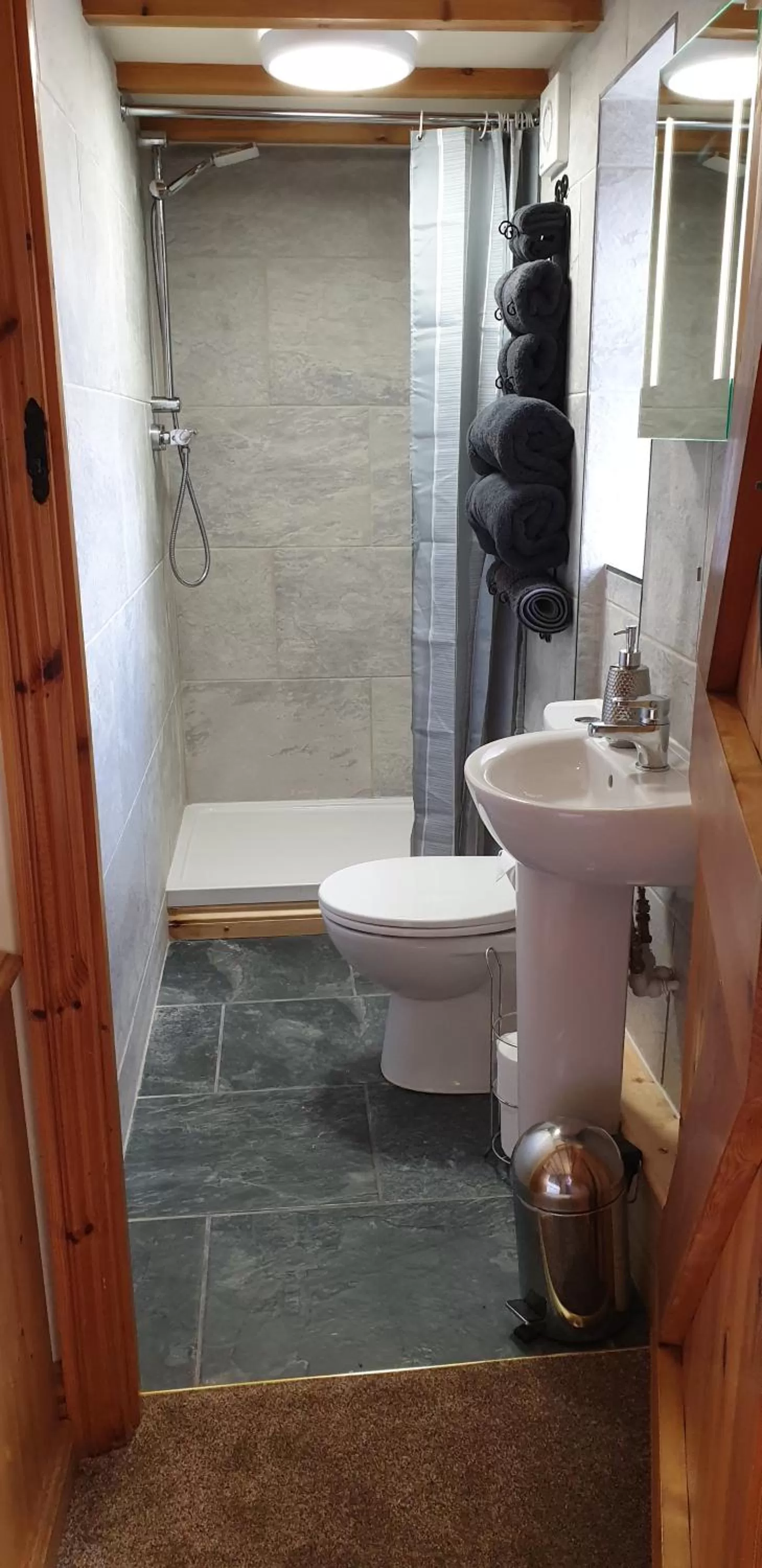 Shower, Bathroom in Middle Woodbatch B&B