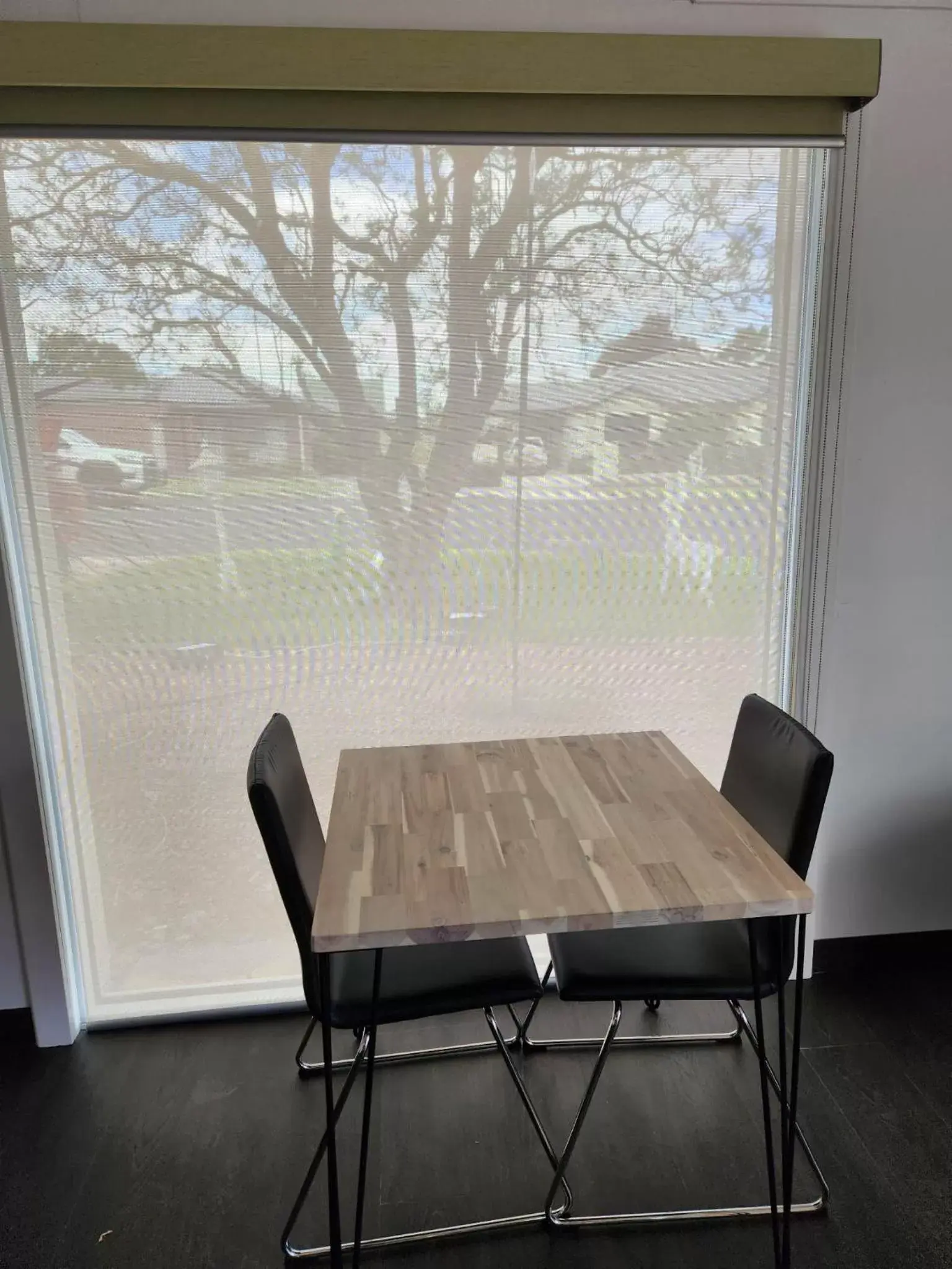 Dining Area in Budget on the Lake