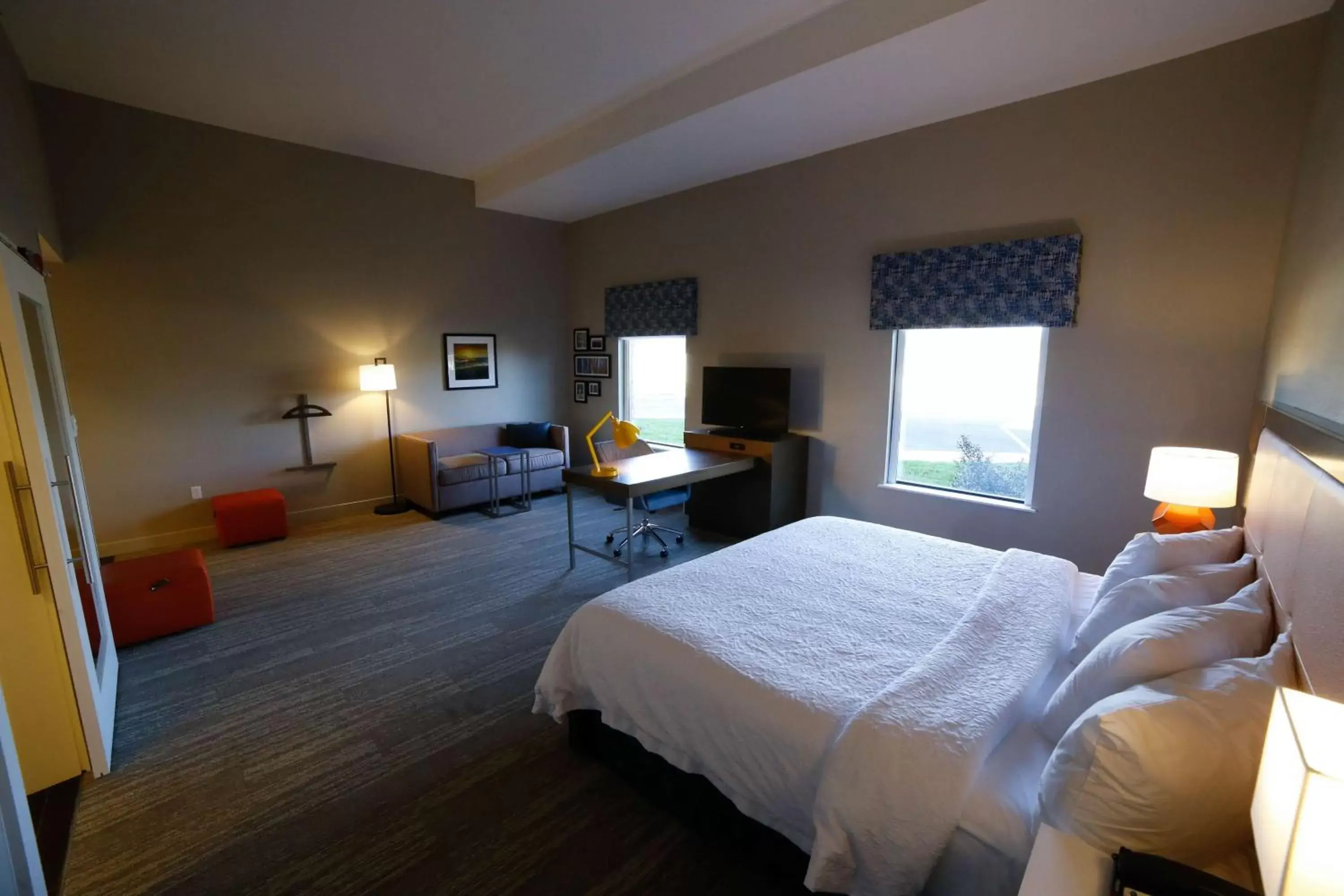 Bedroom in Hampton Inn & Suites Forest City
