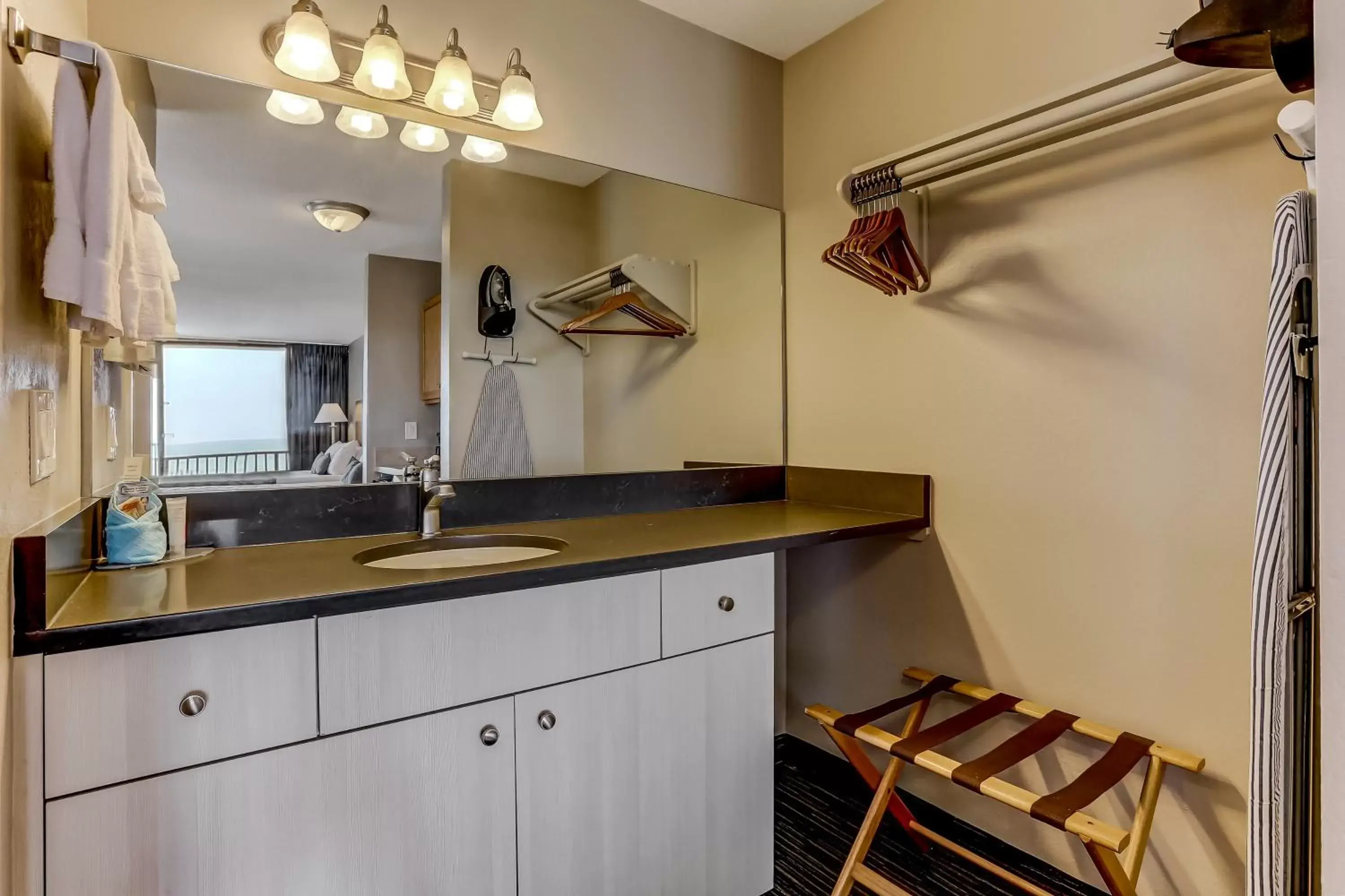 Superior Queen Room with Two Queen Beds Ocean Front in Beachside Motel - Amelia Island Superior Queen Room with Two Queen Beds Ocean Front in Beachside Motel - Amelia Island