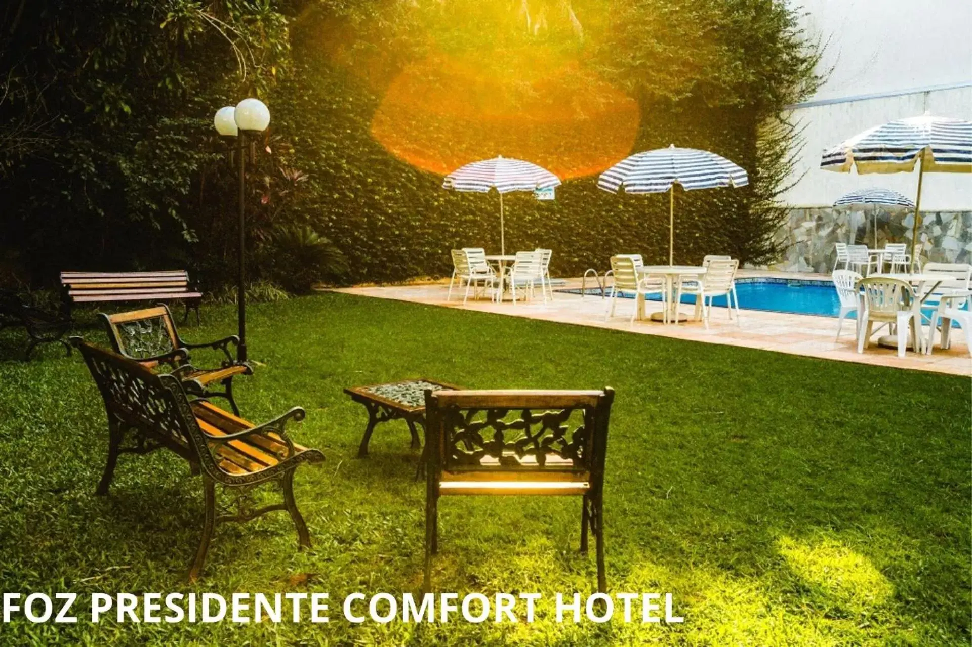 Garden, Swimming Pool in Foz Presidente Comfort Hotel