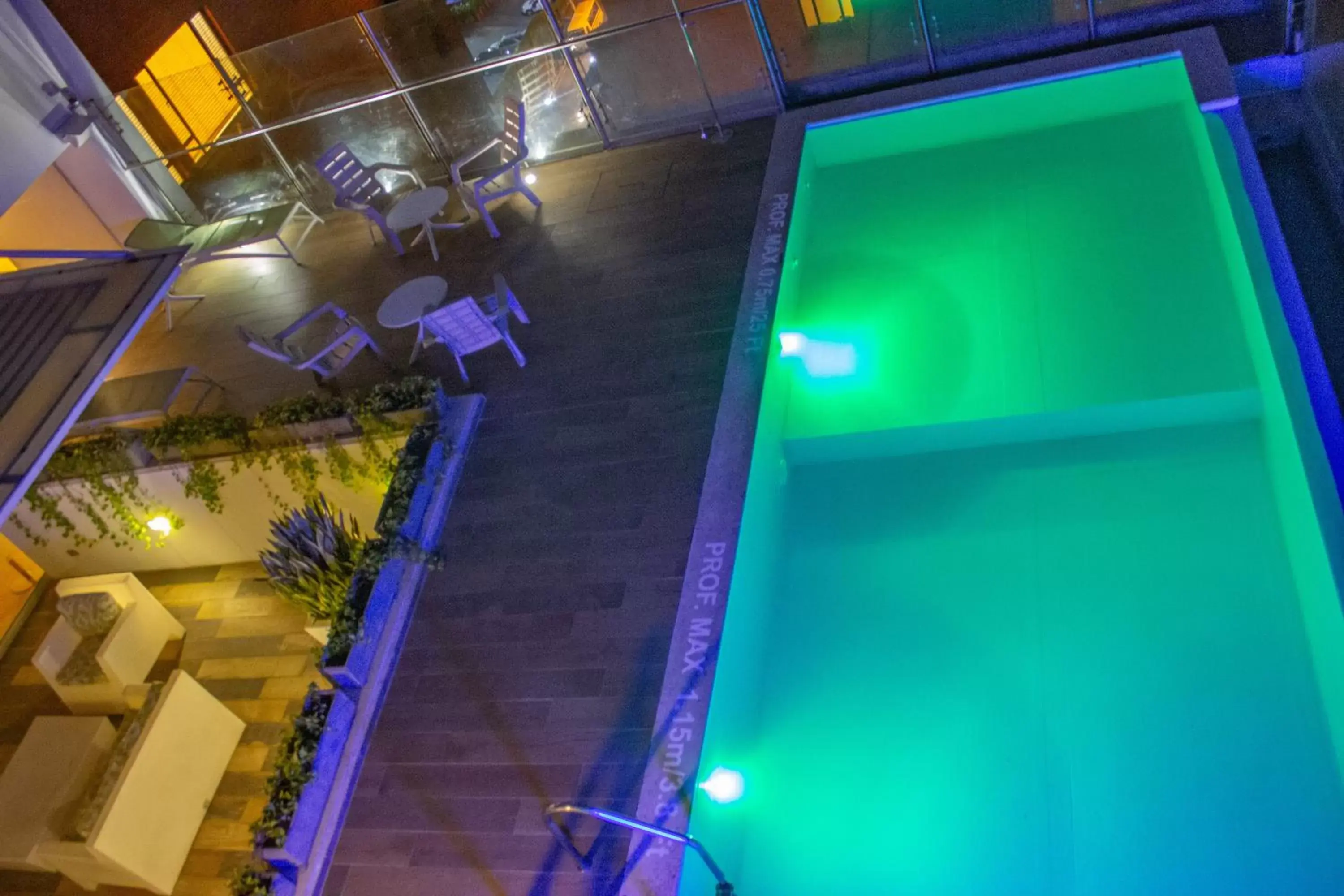 Swimming pool, Pool View in Sonesta Hotel Cali