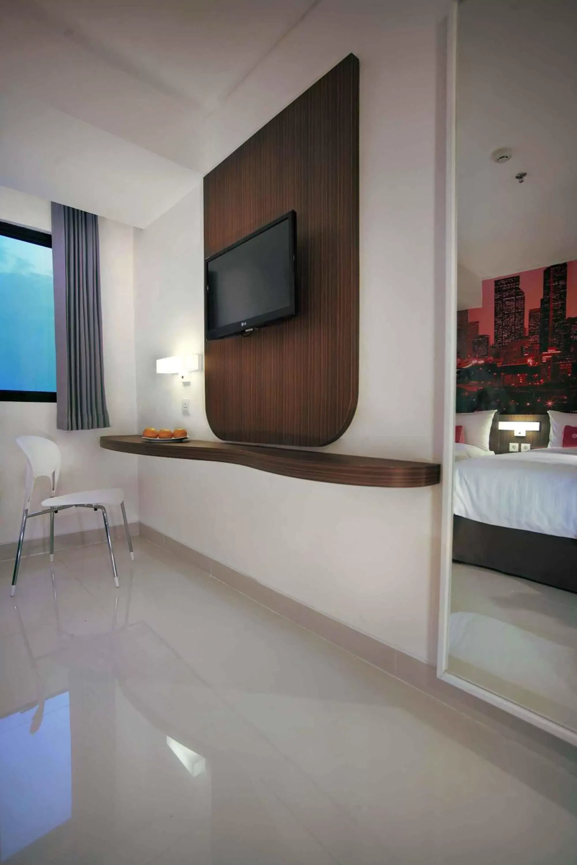 TV and multimedia, TV/Entertainment Center in favehotel PGC Cililitan
