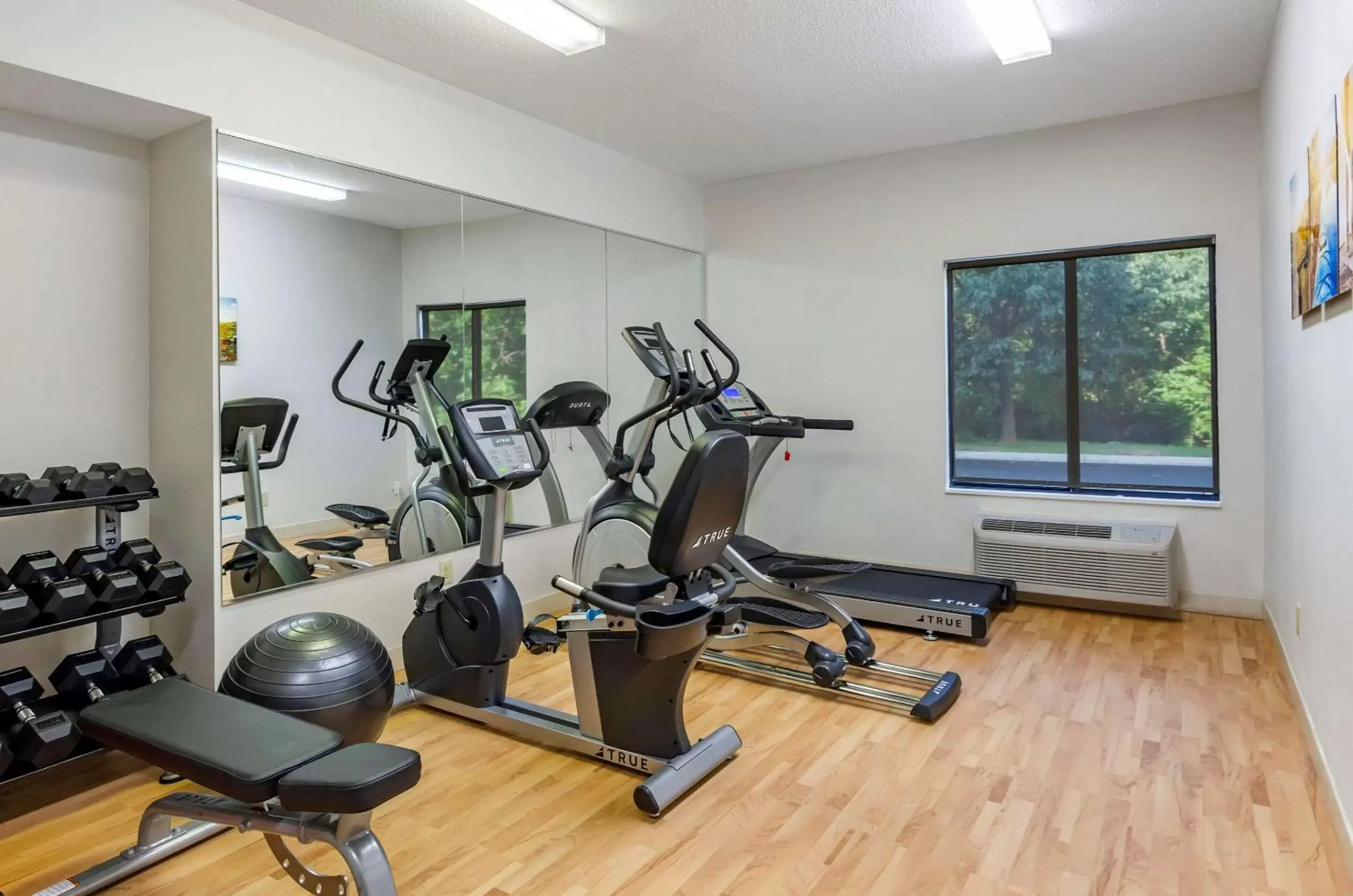 Fitness centre/facilities, Fitness Center/Facilities in Comfort Inn & Suites Troutville - Roanoke North / Daleville
