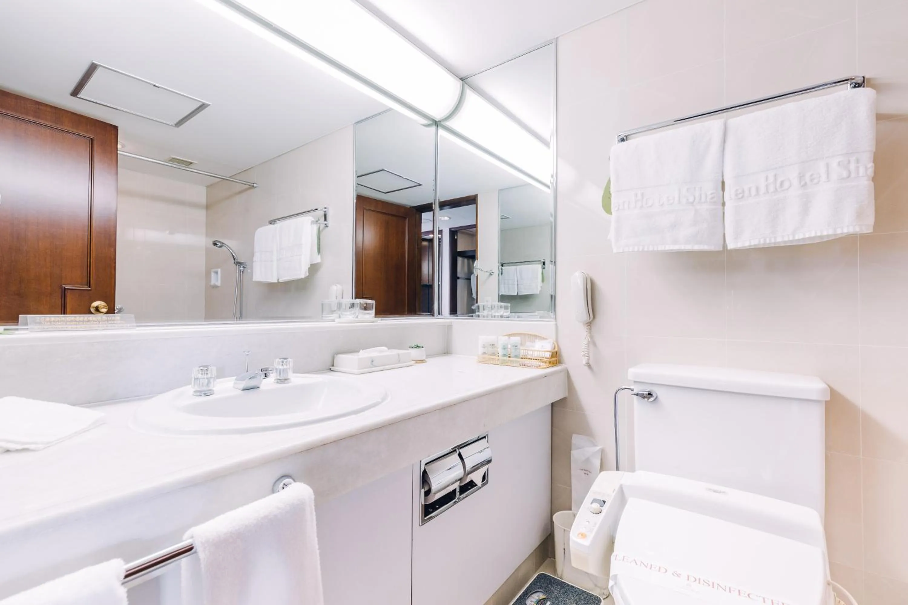 Toilet in Okura Garden Hotel Shanghai